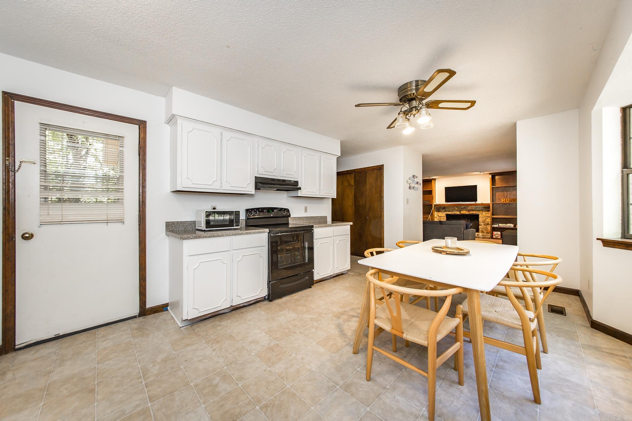 HAMILTON HILLS - Residential