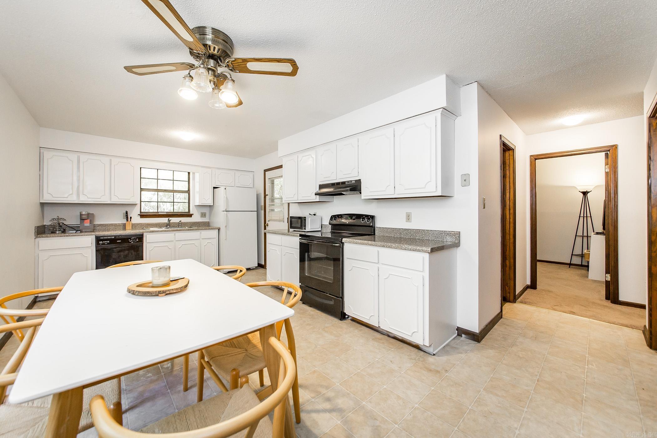 HAMILTON HILLS - Residential