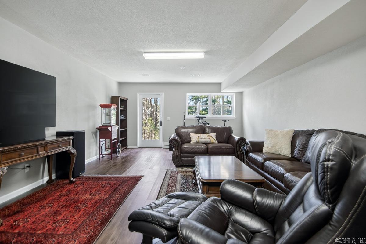 MIGUEL - Residential