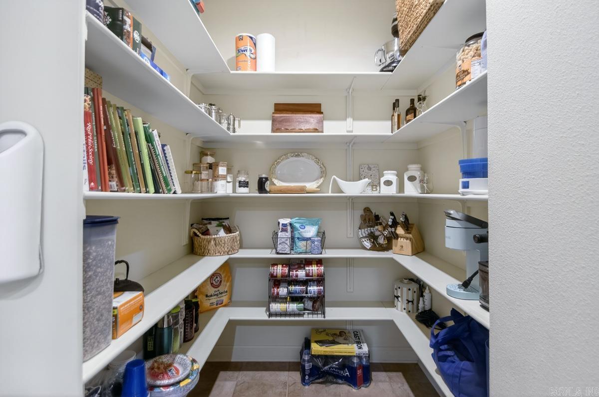 MIGUEL - Residential