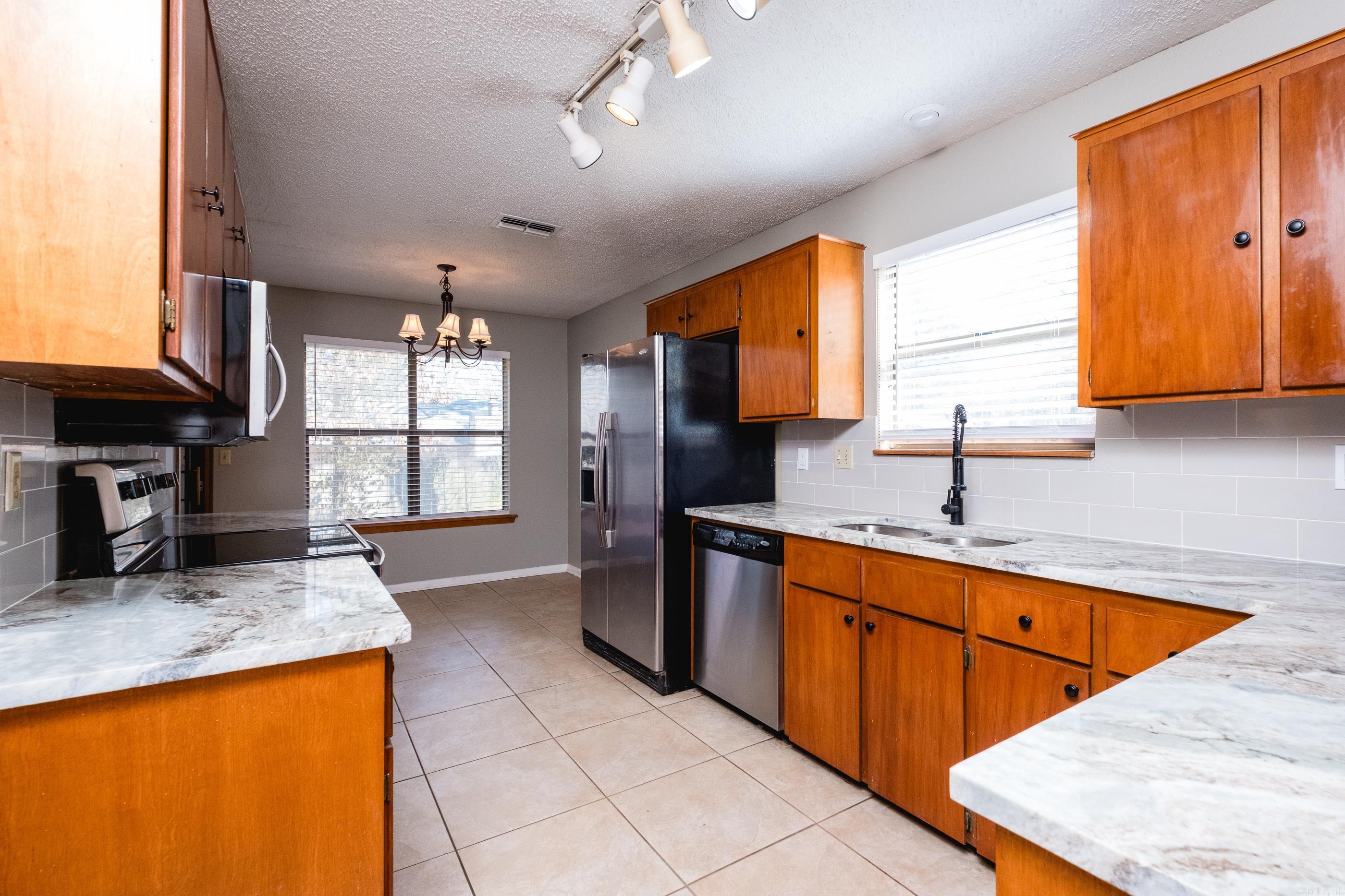 OTTER CREEK COMMUNITY - Residential