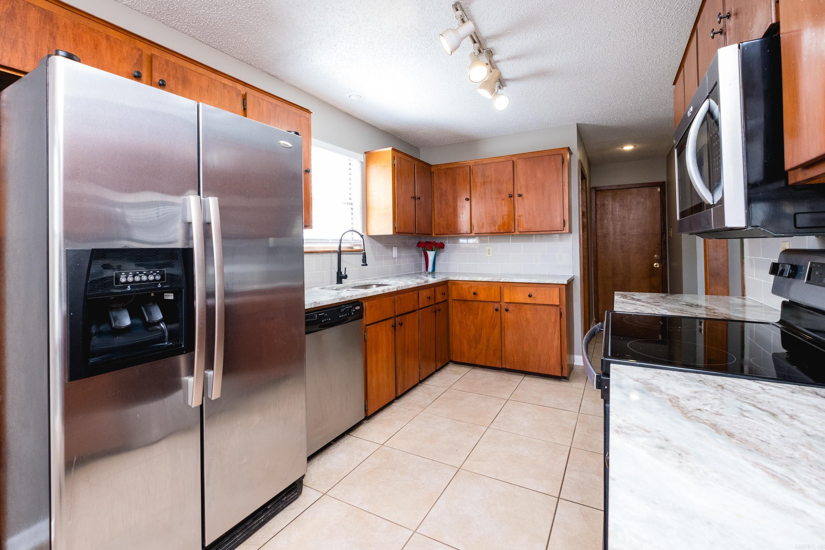 OTTER CREEK COMMUNITY - Residential