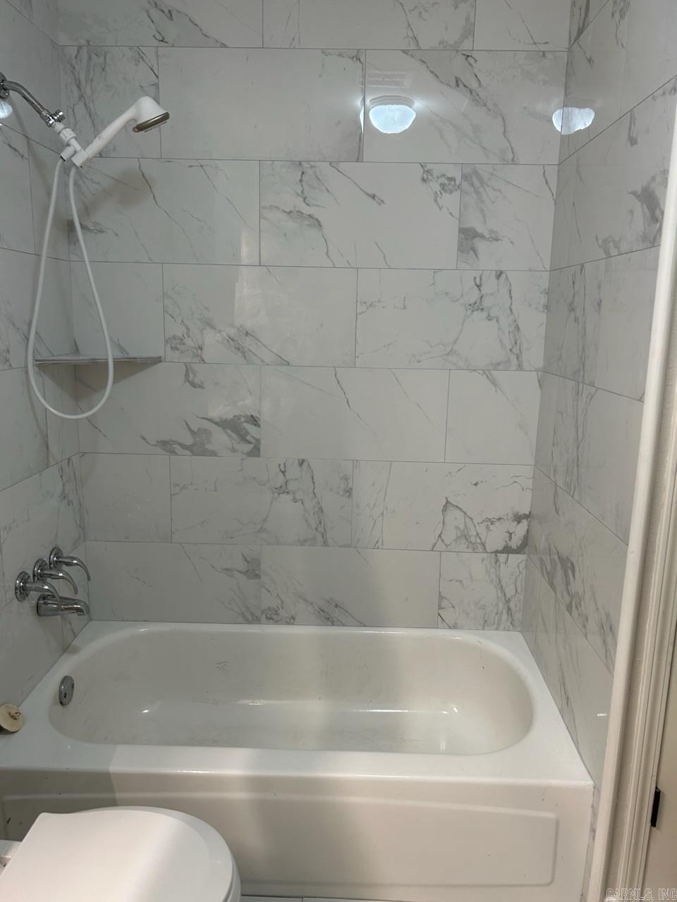 CIRCLE LAKE - Residential