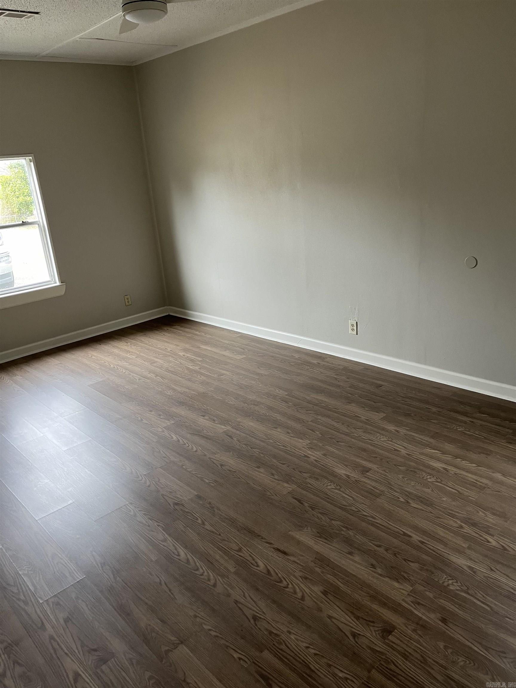 CIRCLE LAKE - Residential