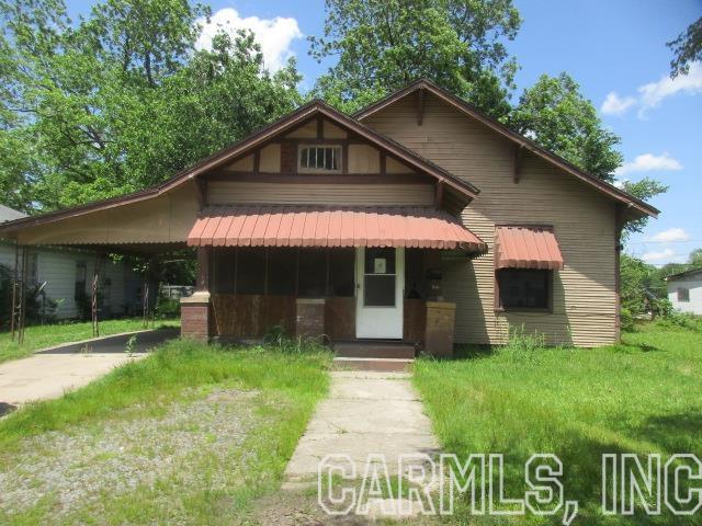 Investor Special, Don't miss this one!! 3 bedrooms and 1 bathroom. Carport. Screened in front porch. Outside storage buiilding. "Due to condition, the property may have health/safety risk(s). Prior to entry / access, all parties must sign a Hold Harmless Agreement and the property may only be shown by appointment" Agents See Remarks!