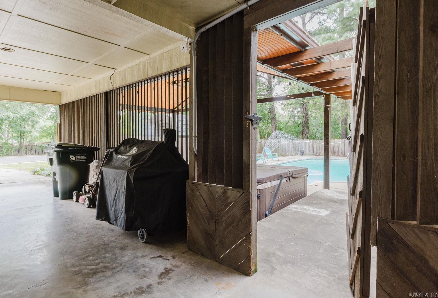 BRIAR SPRINGS - Residential