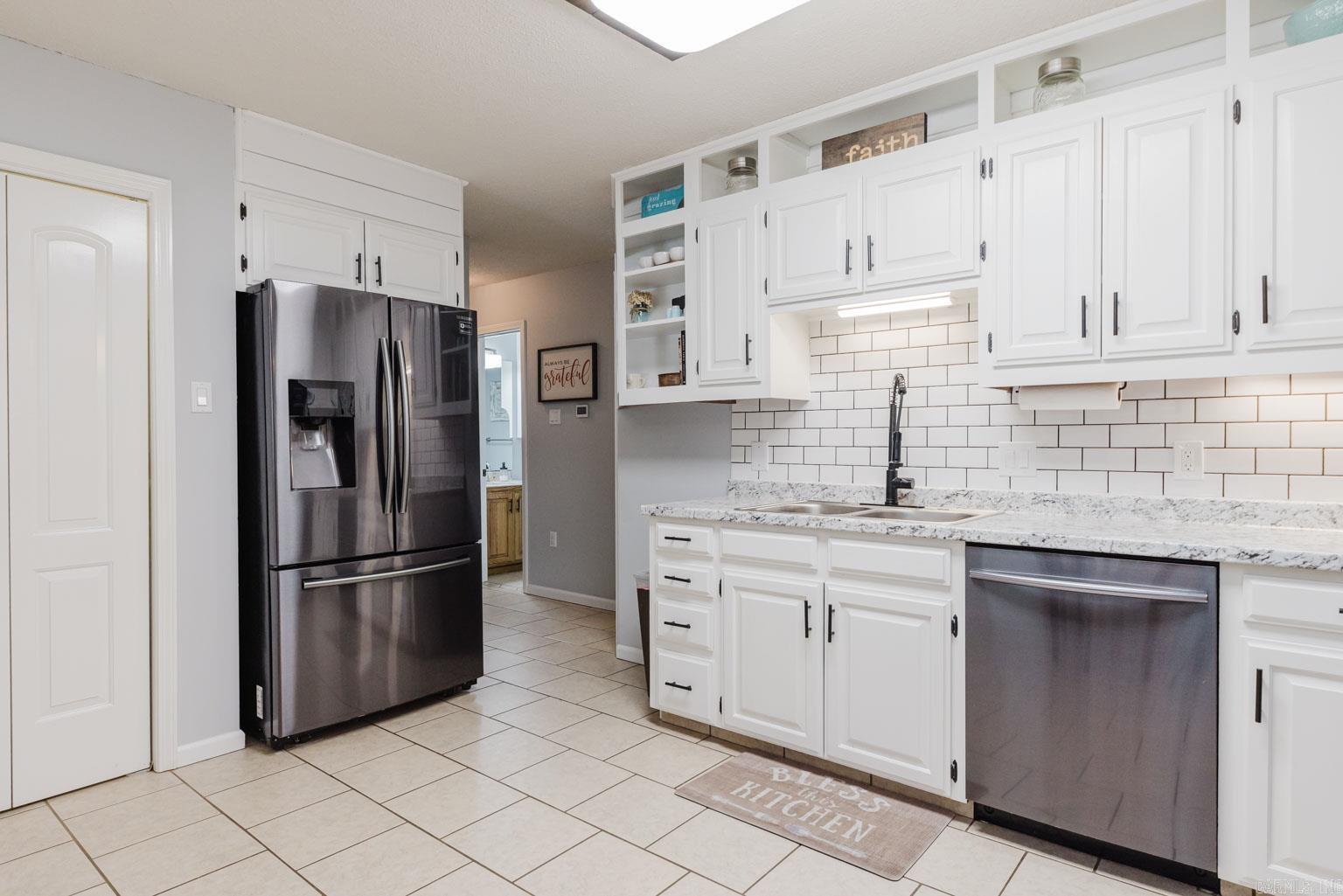 BRIAR SPRINGS - Residential