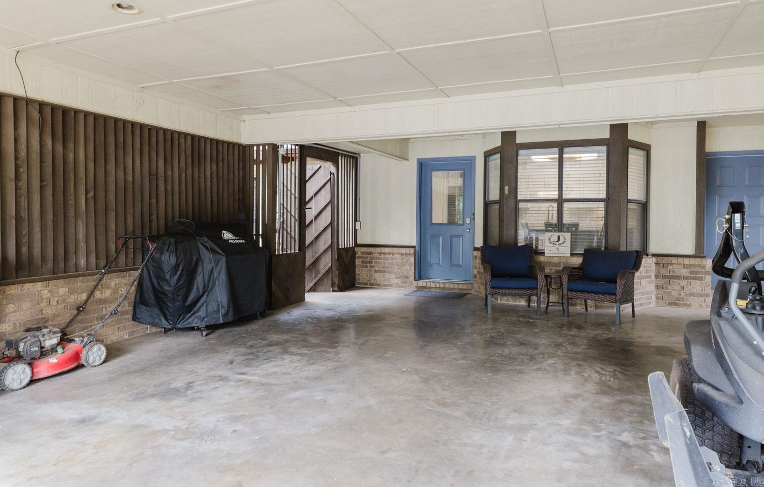 BRIAR SPRINGS - Residential