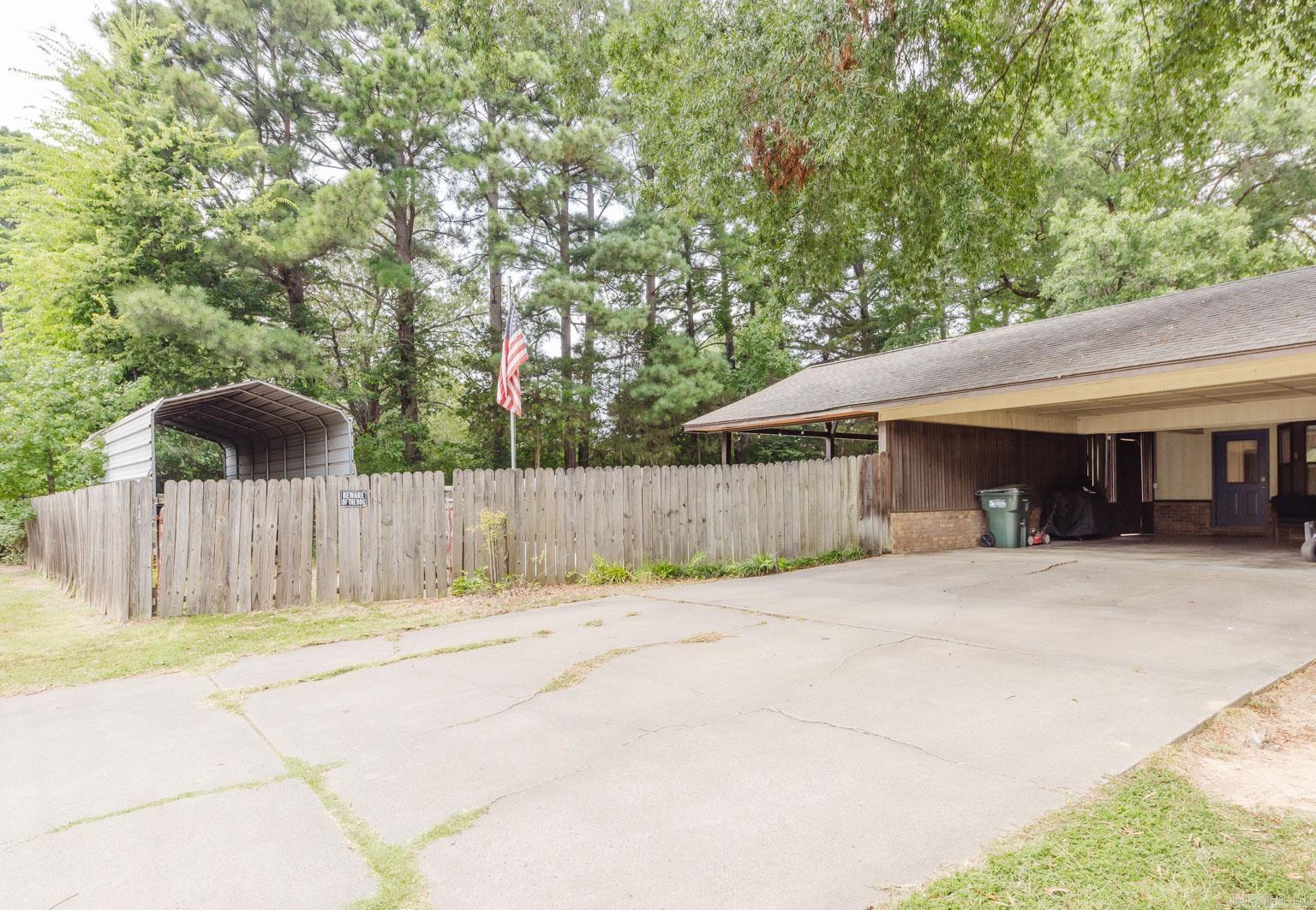 BRIAR SPRINGS - Residential