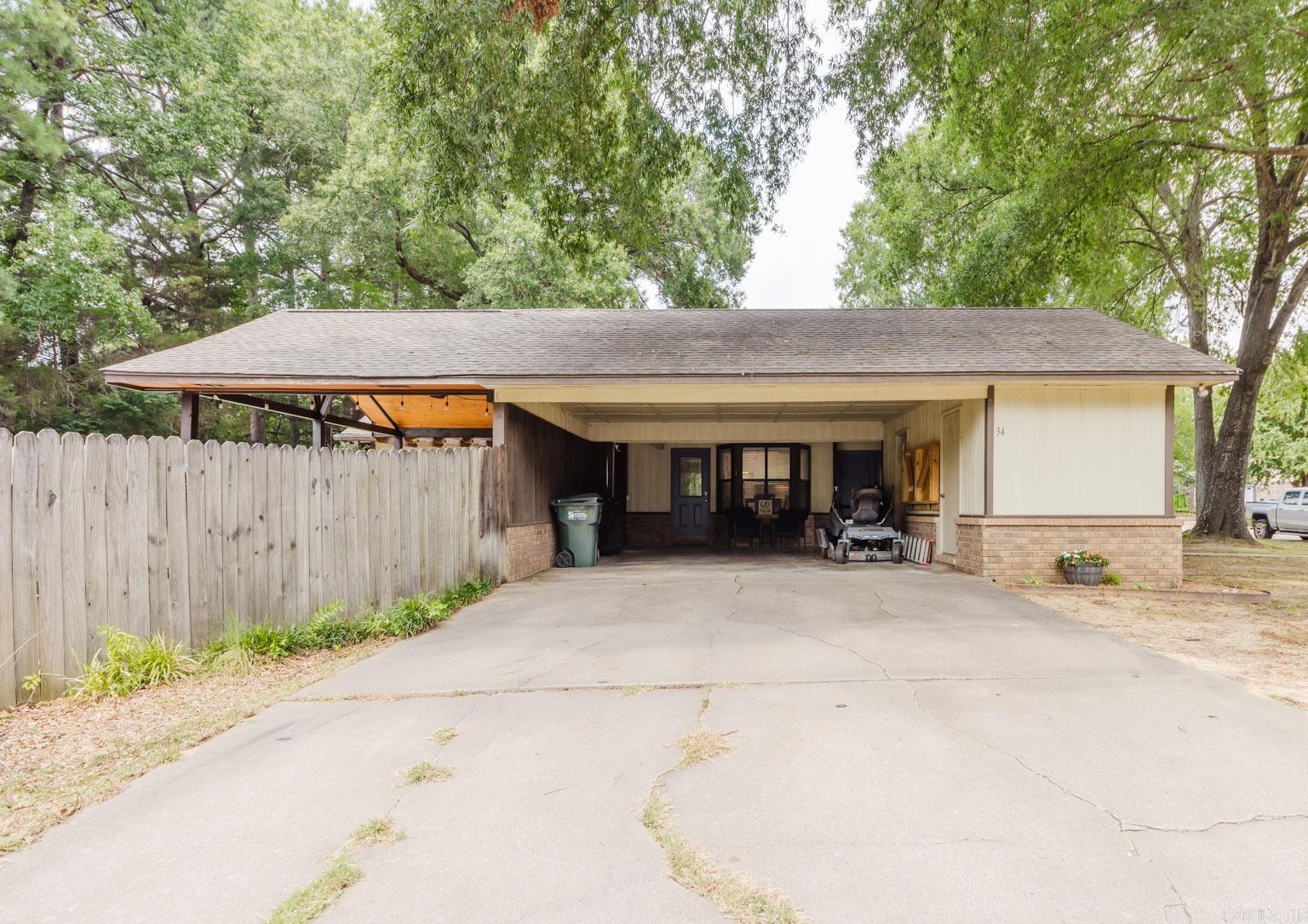 BRIAR SPRINGS - Residential