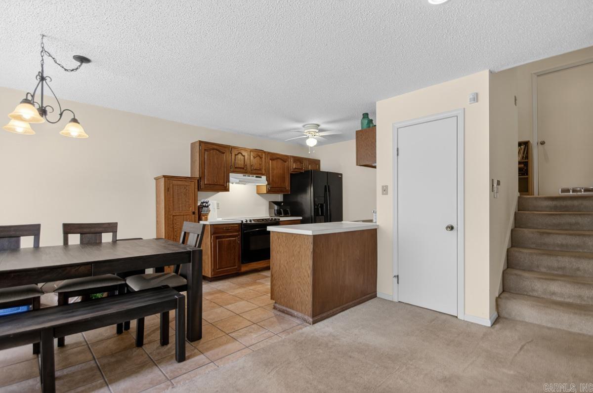 WOODLAND HILLS TO LR - Residential