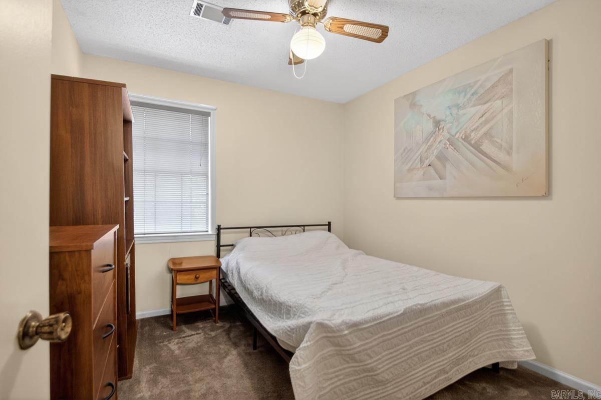 WOODLAND HILLS TO LR - Residential