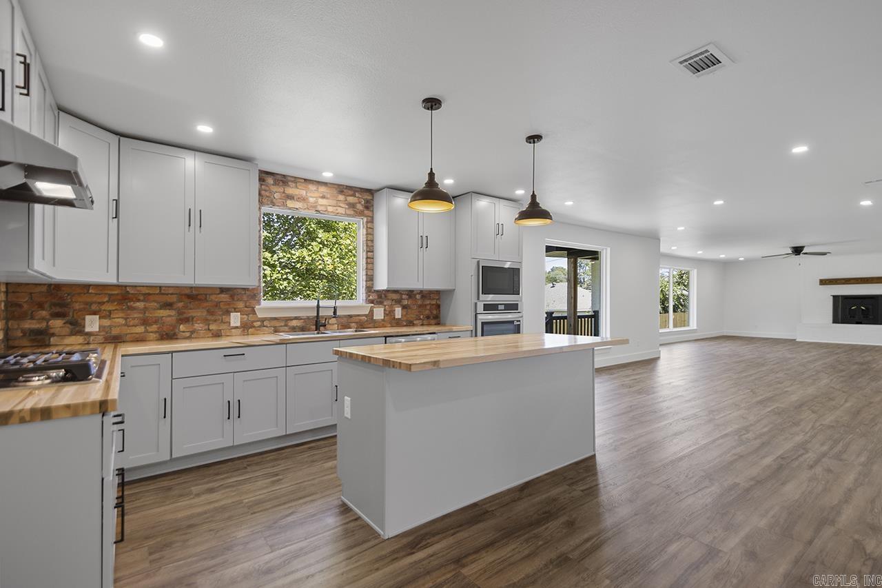 SARATOGA PARK ADD - Residential