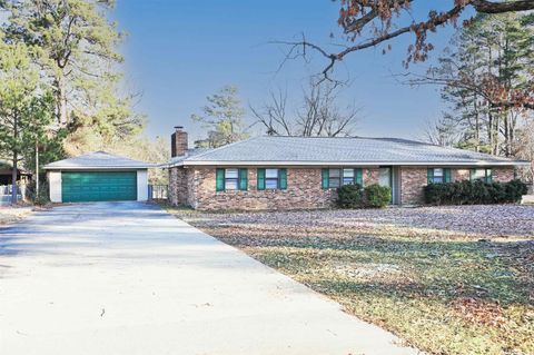 Photo of 4409 Town Country Lane, Pine Bluff, AR 71603 (MLS # 26001903)