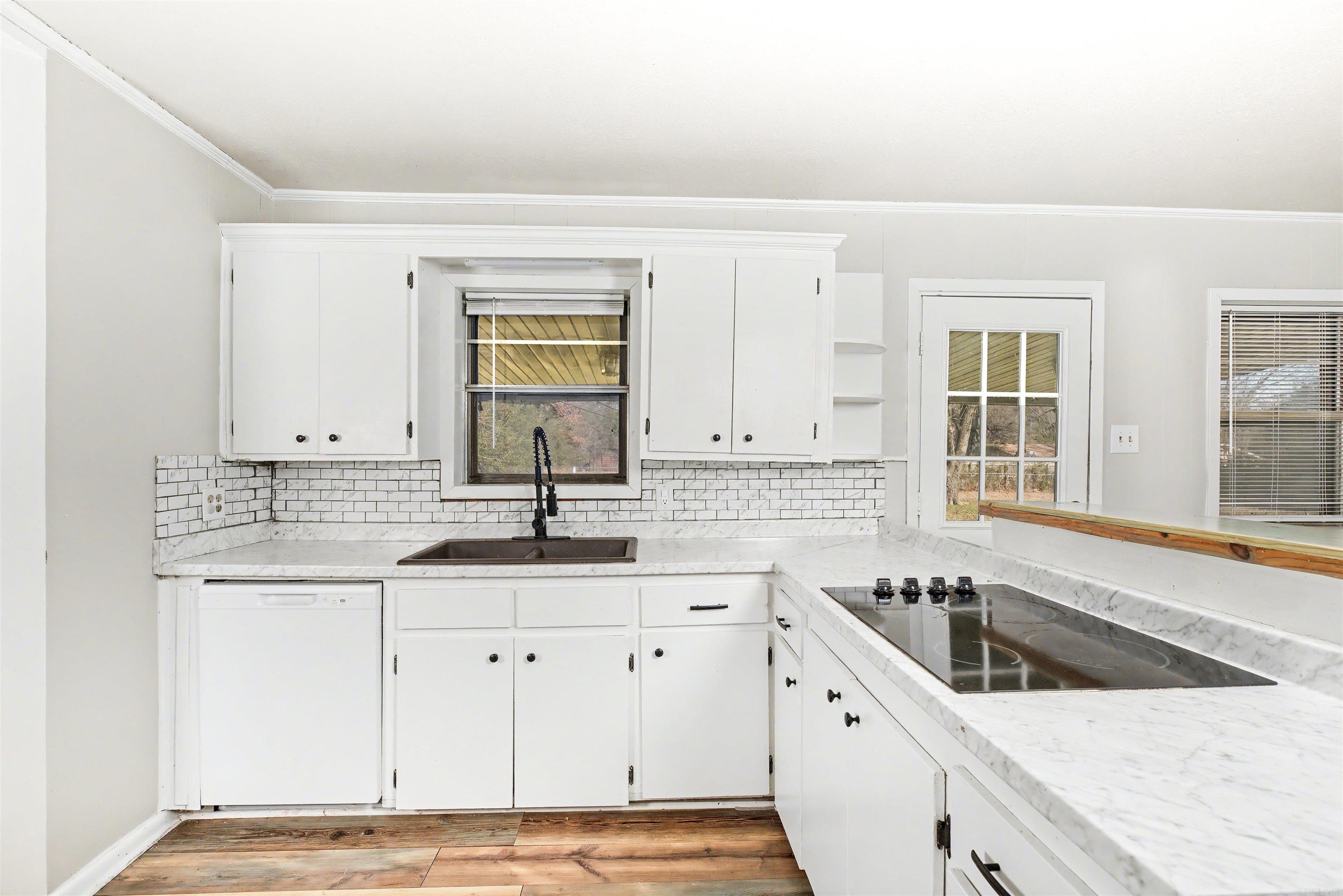 TOWN & COUNTRY ADD - Residential