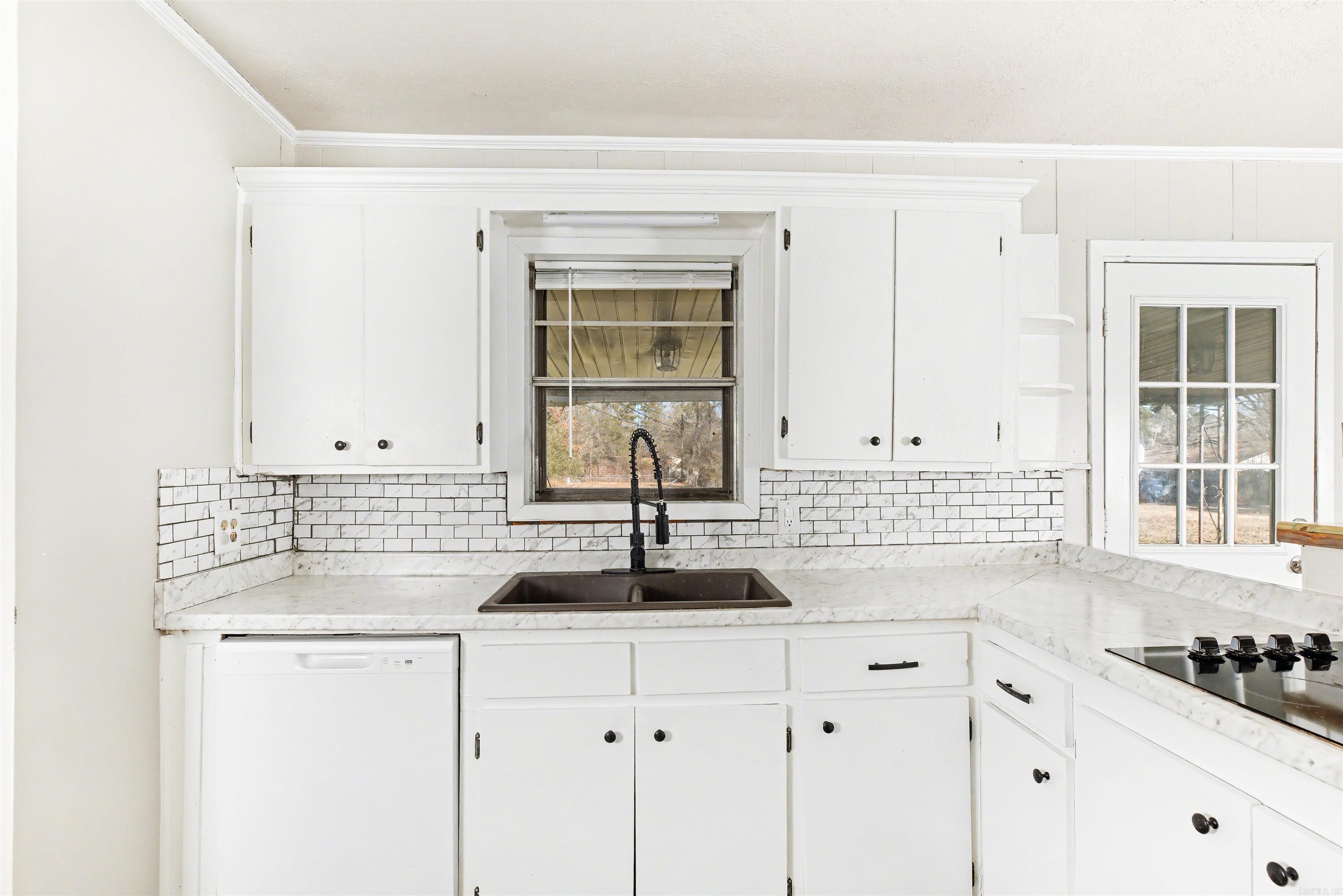 TOWN & COUNTRY ADD - Residential