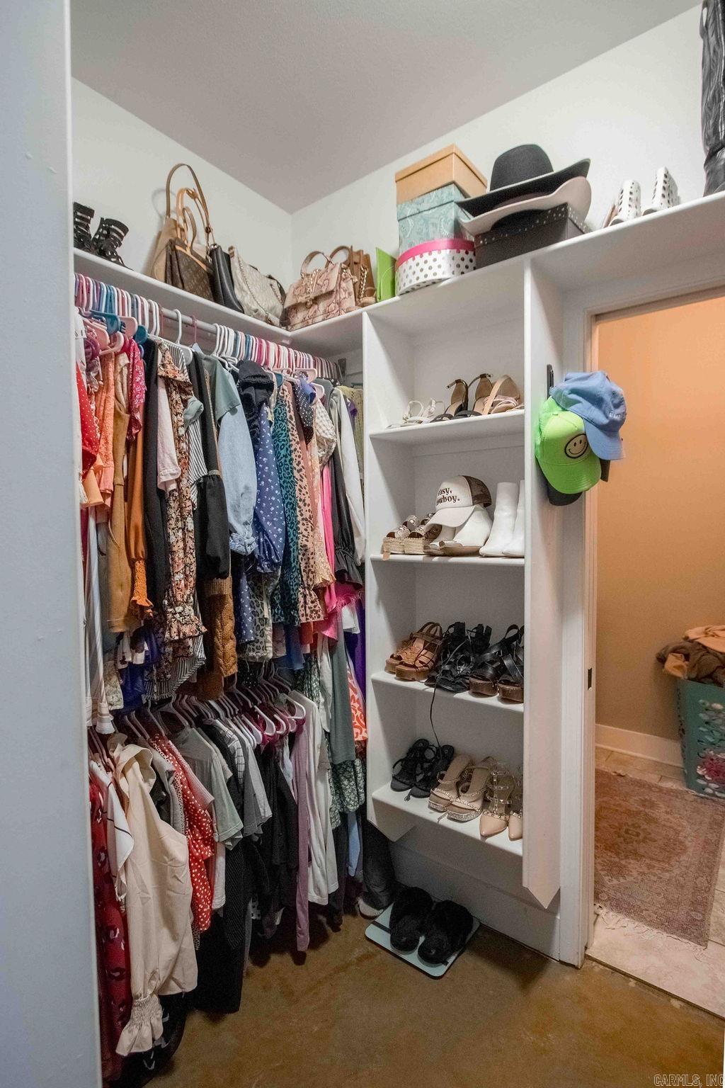 Crestwood Estates III - Residential