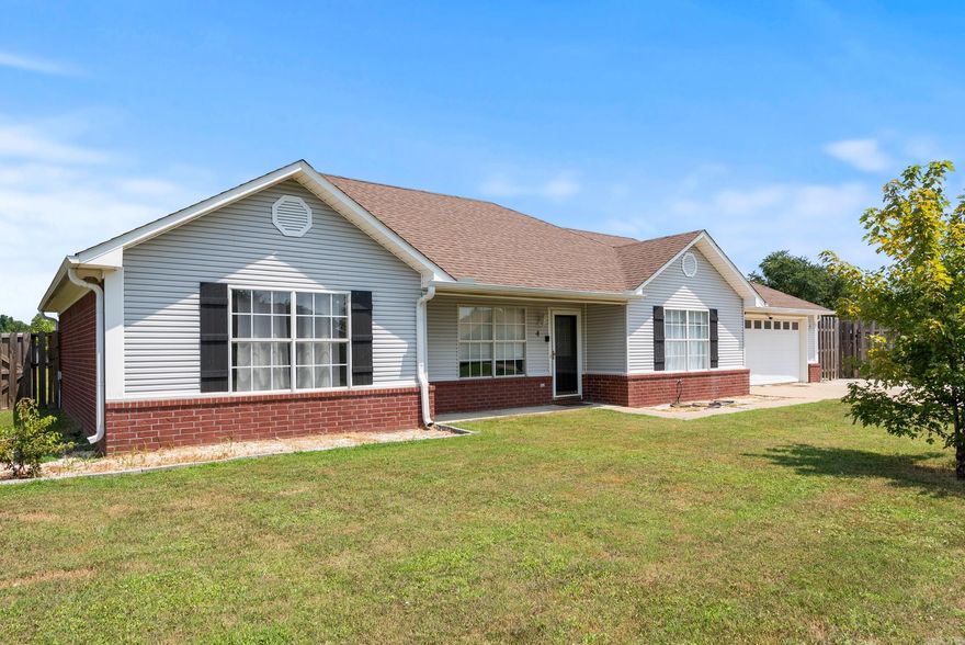 UP TO $5,000 IN BUYER CONCESSIONS PAID BY SELLER!!!! Great home located in the desirable Dove Creek subdivision in Vilonia, Arkansas, situated on an extra-large lot with additional parking space. This 3-bedroom, 2-bath home features a split floor plan for added privacy and over 1,500 sq ft of comfortable living space. The kitchen is equipped with beautiful Corian countertops, offering both style and durability. With its spacious layout, generous lot size, and convenient location, this property is perfect for those looking for both comfort and functionality. Give us a call today for a private showing!