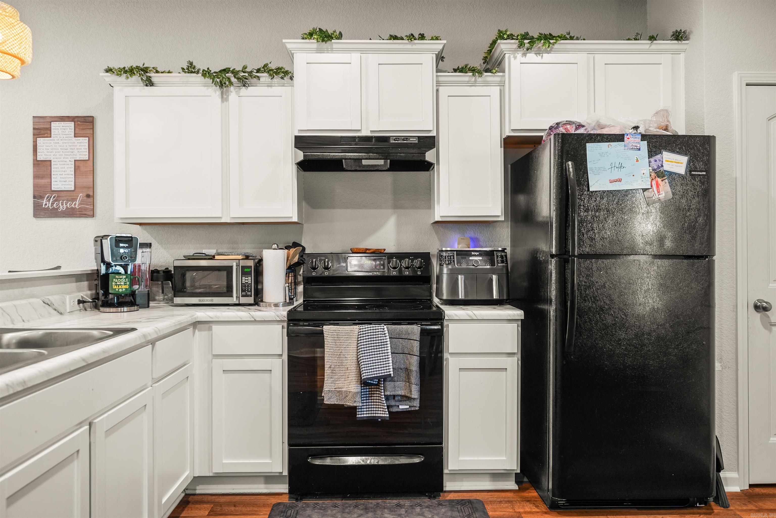 MUSEUM MEADOWS - Residential