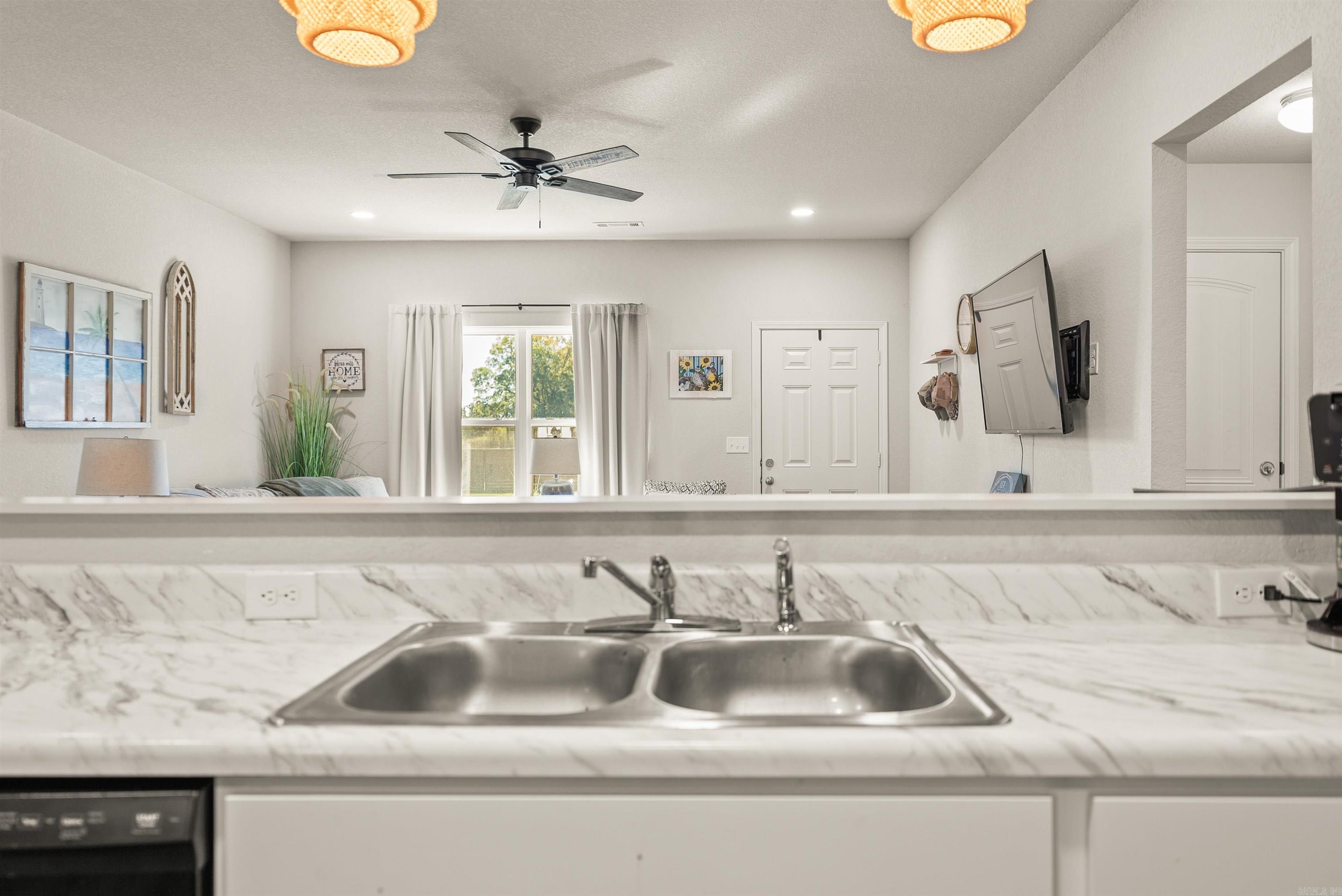 MUSEUM MEADOWS - Residential