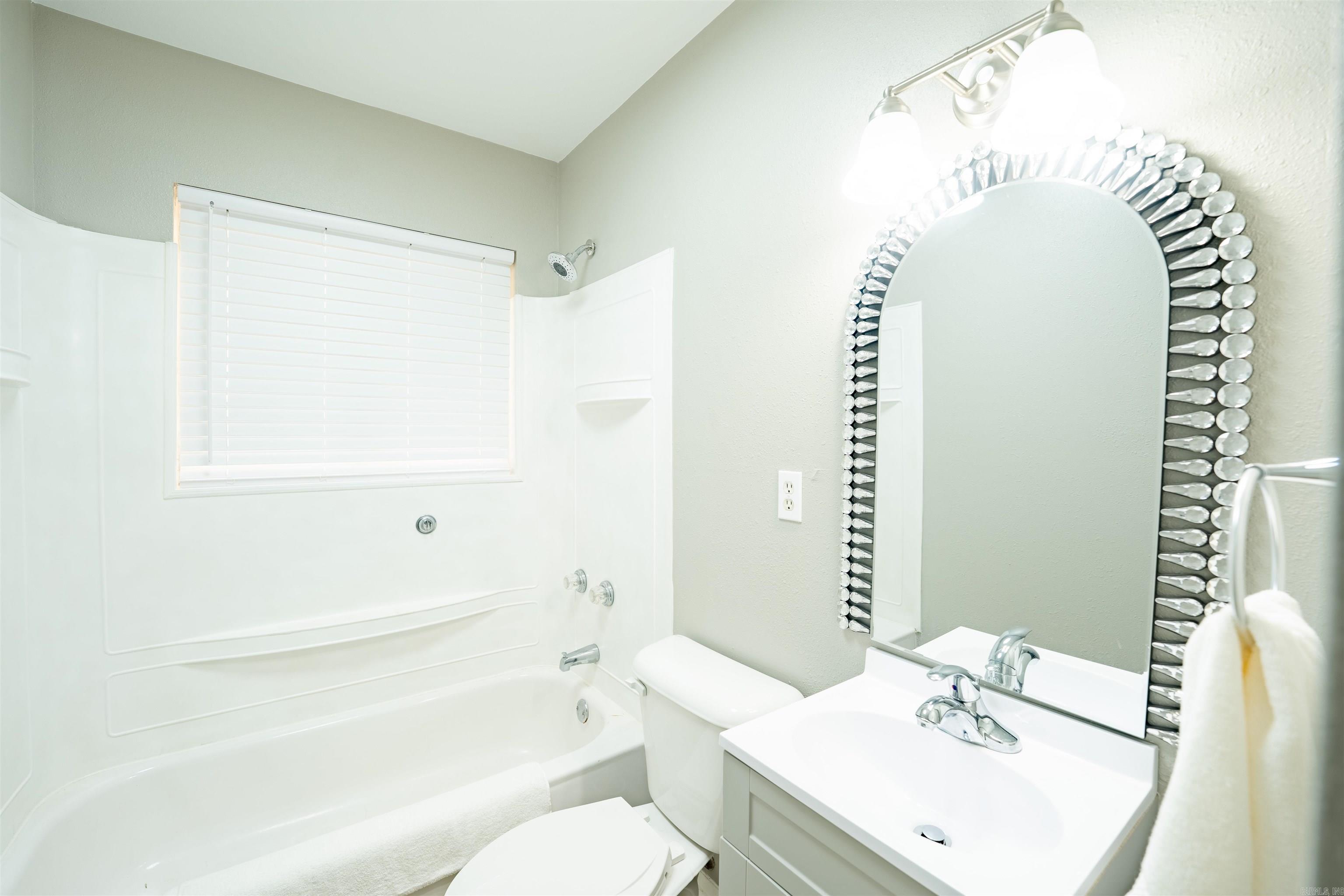 WATSON MANOR - Residential