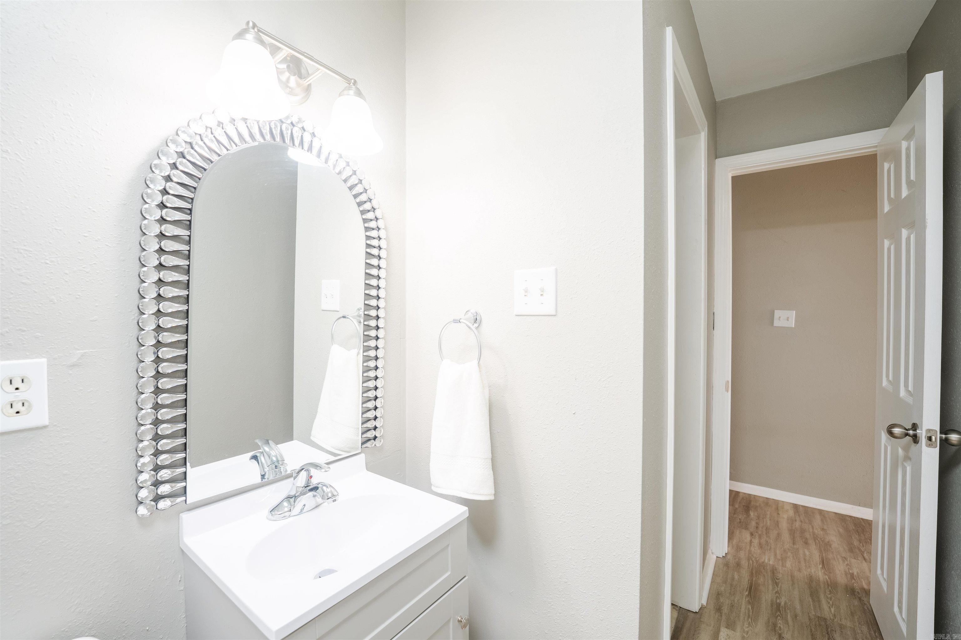 WATSON MANOR - Residential