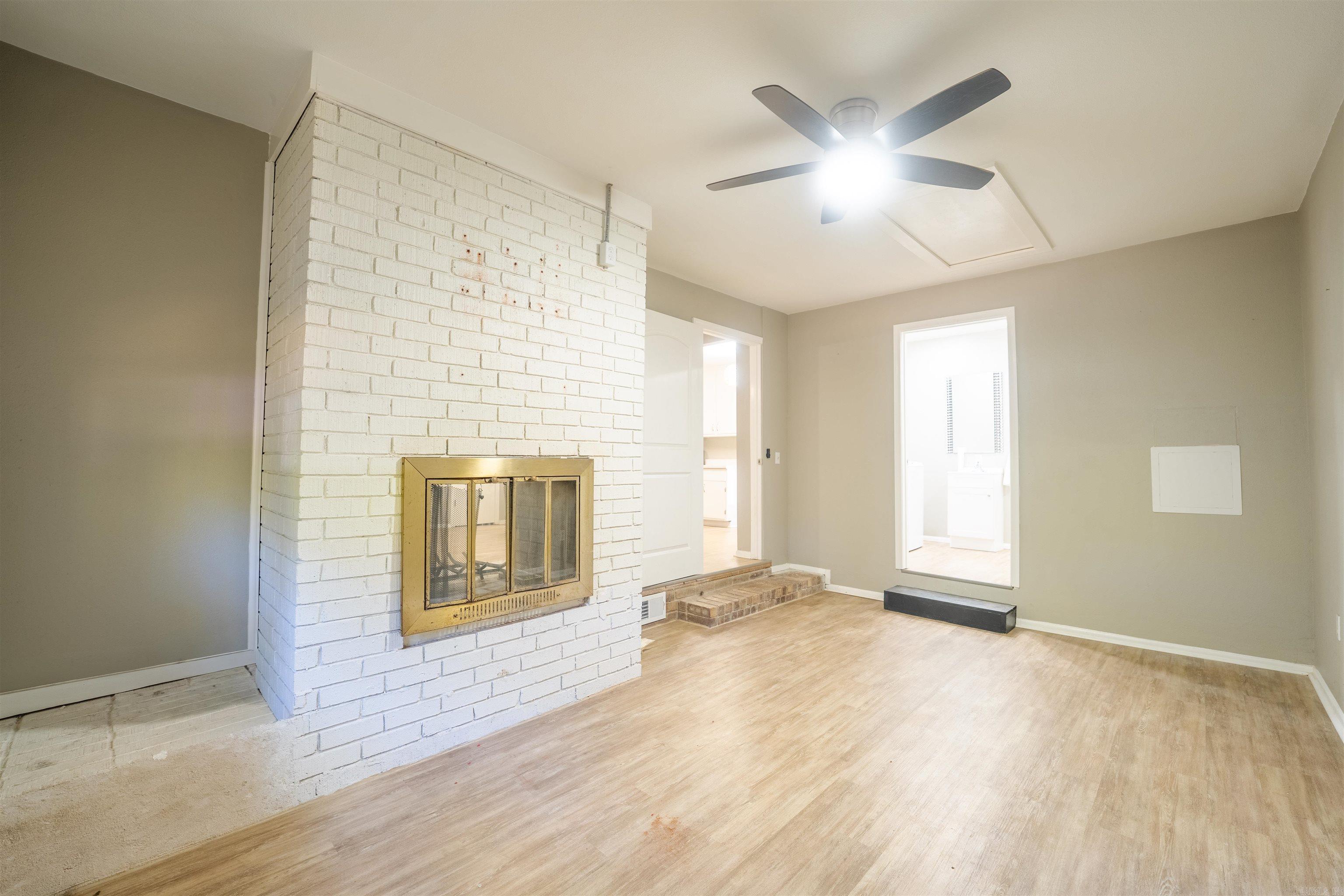 WATSON MANOR - Residential