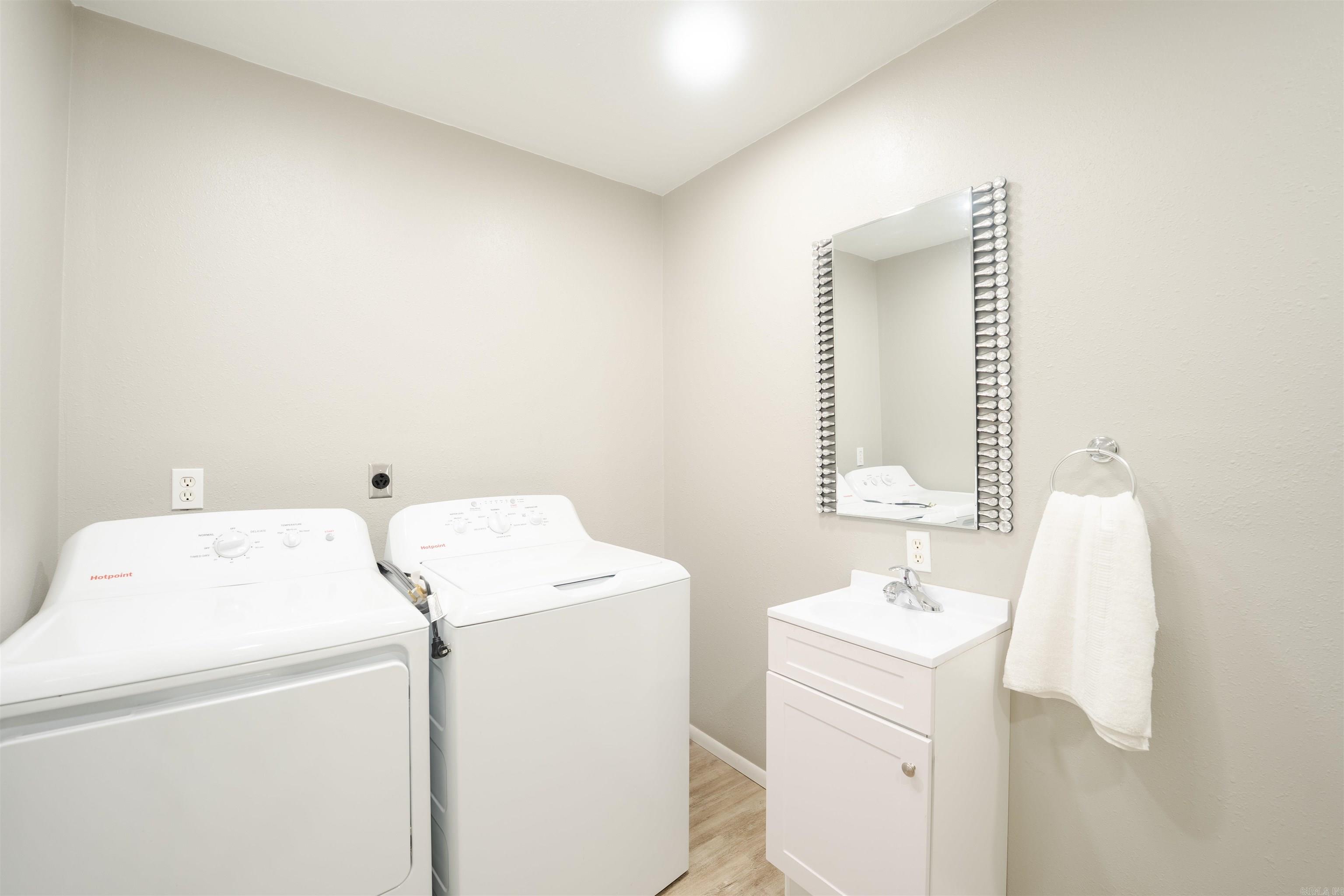 WATSON MANOR - Residential