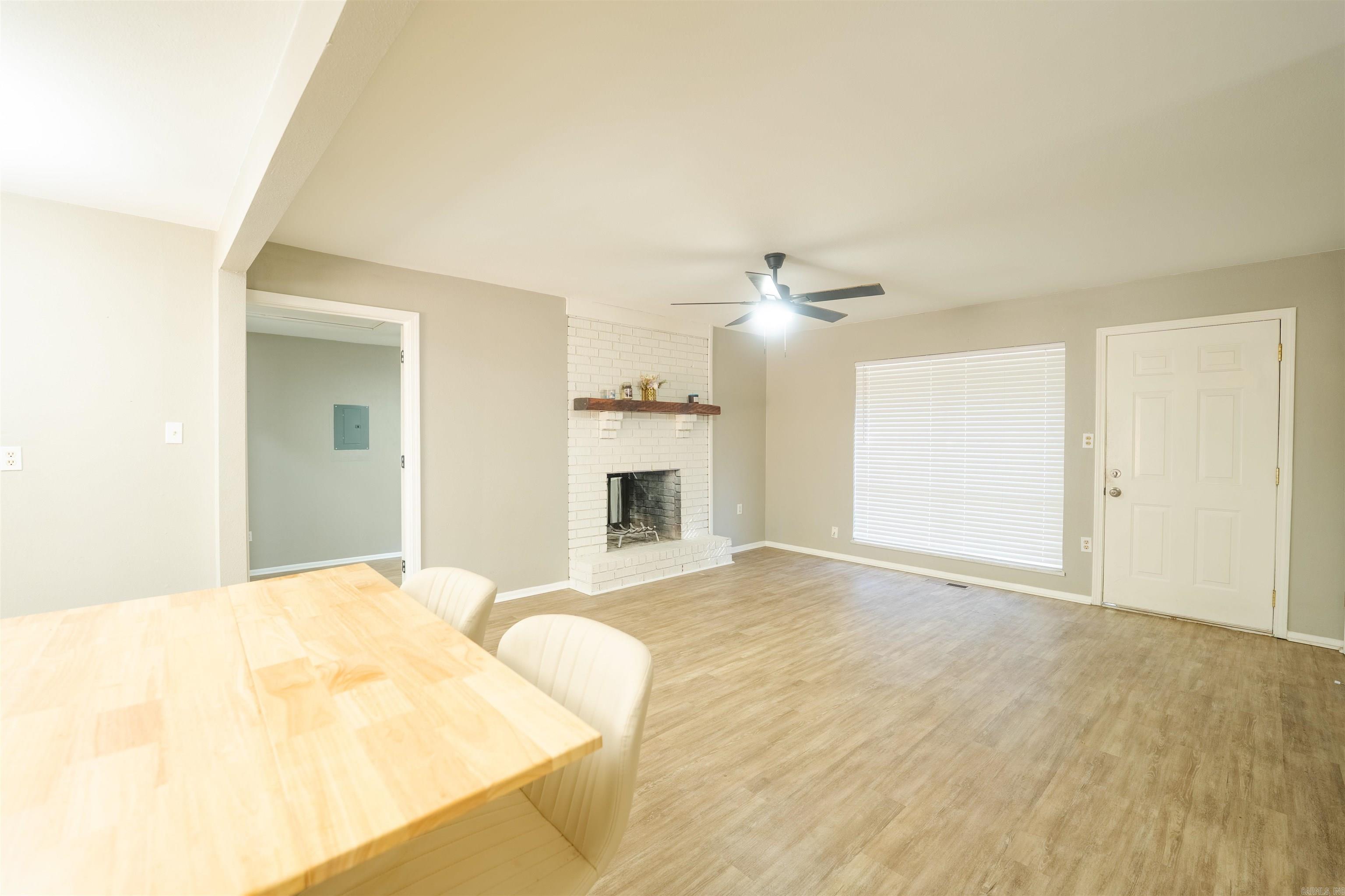 WATSON MANOR - Residential