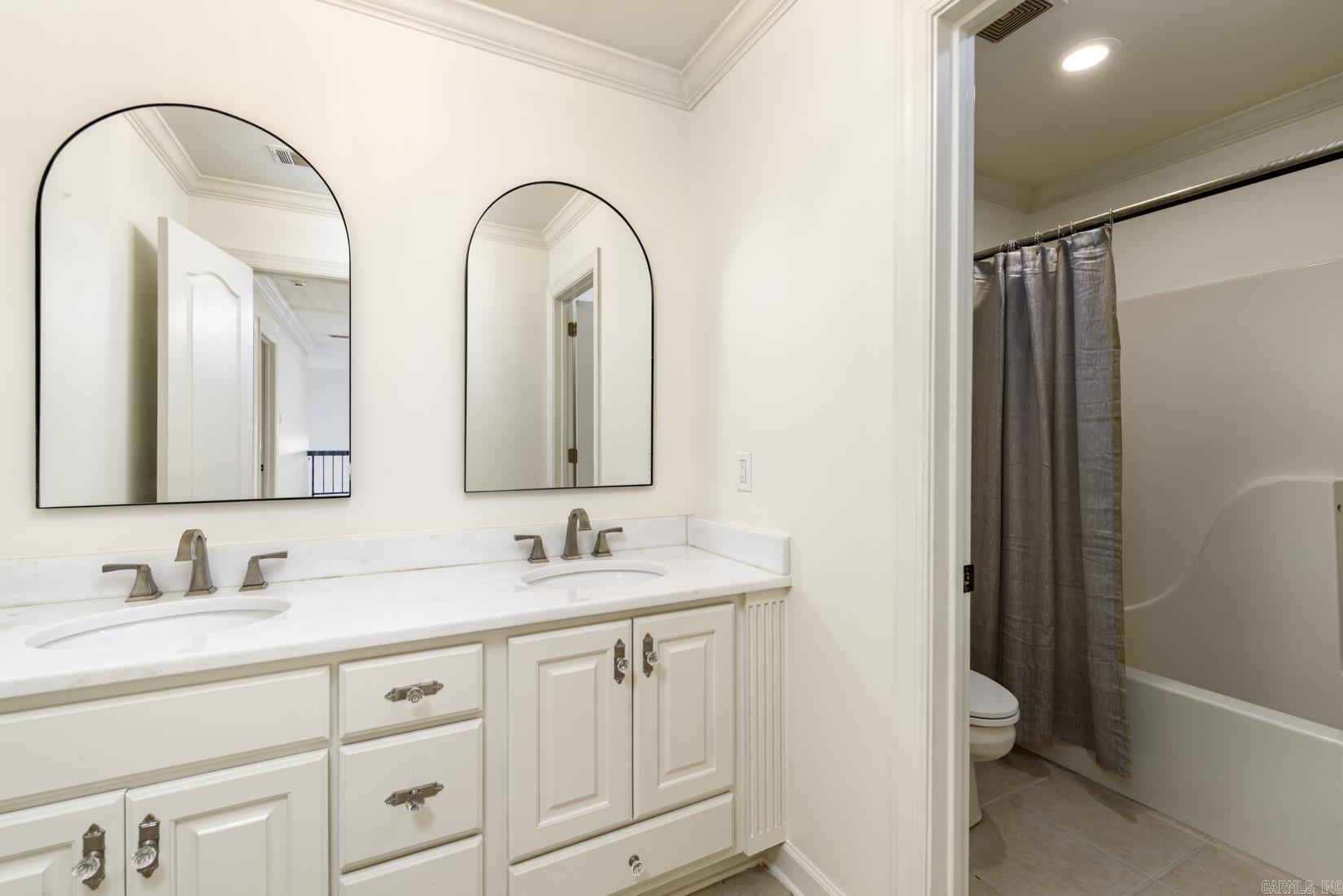 CHENAL VALLEY THE OAKS - Residential