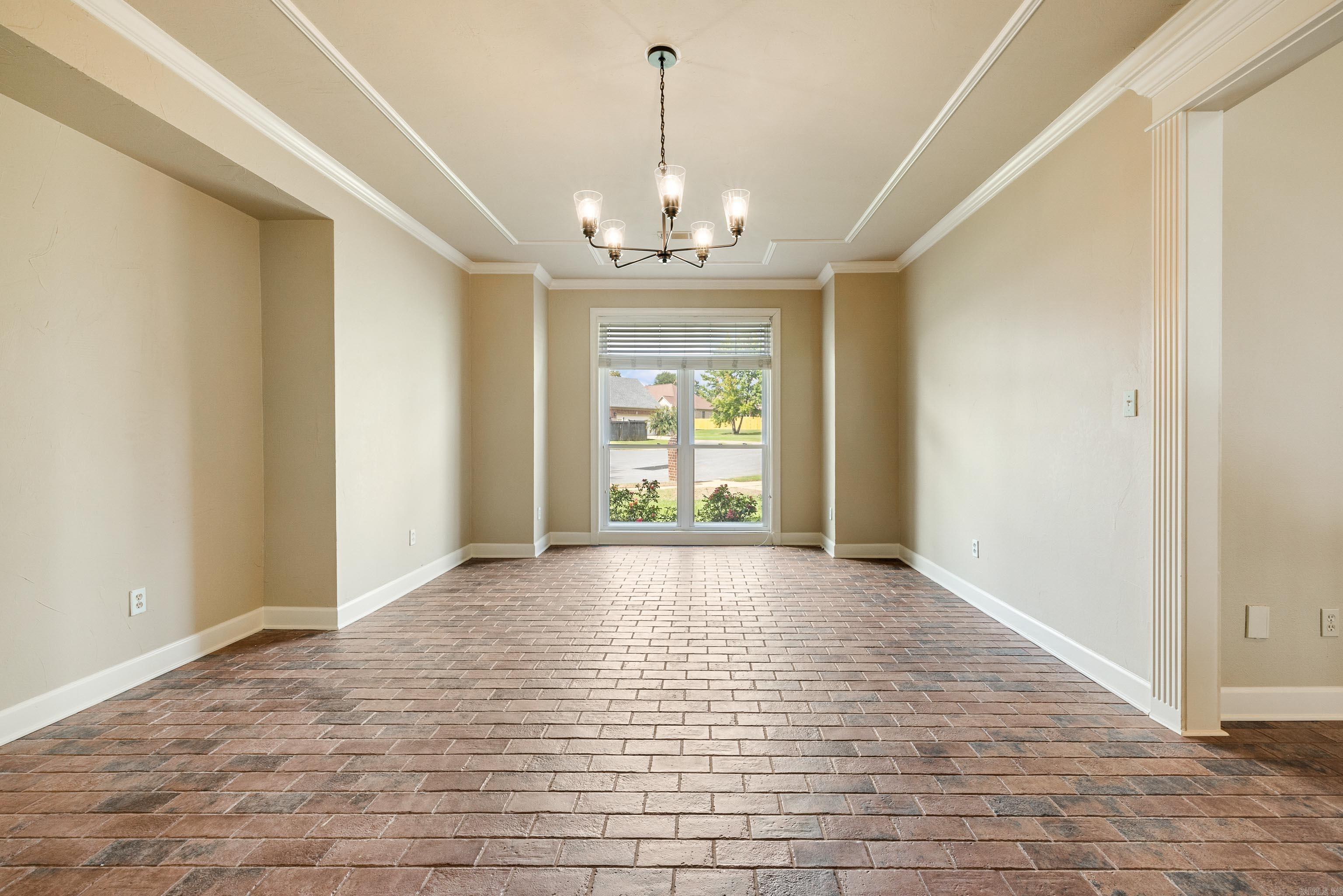 LONGHILLS VILLAGE - Residential