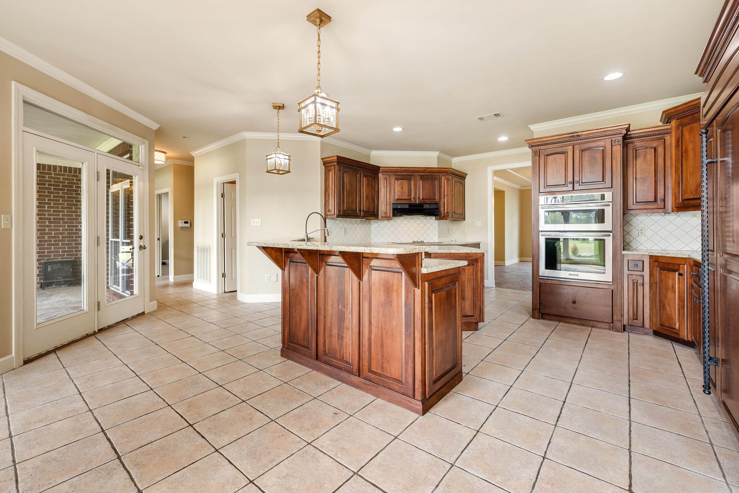 LONGHILLS VILLAGE - Residential