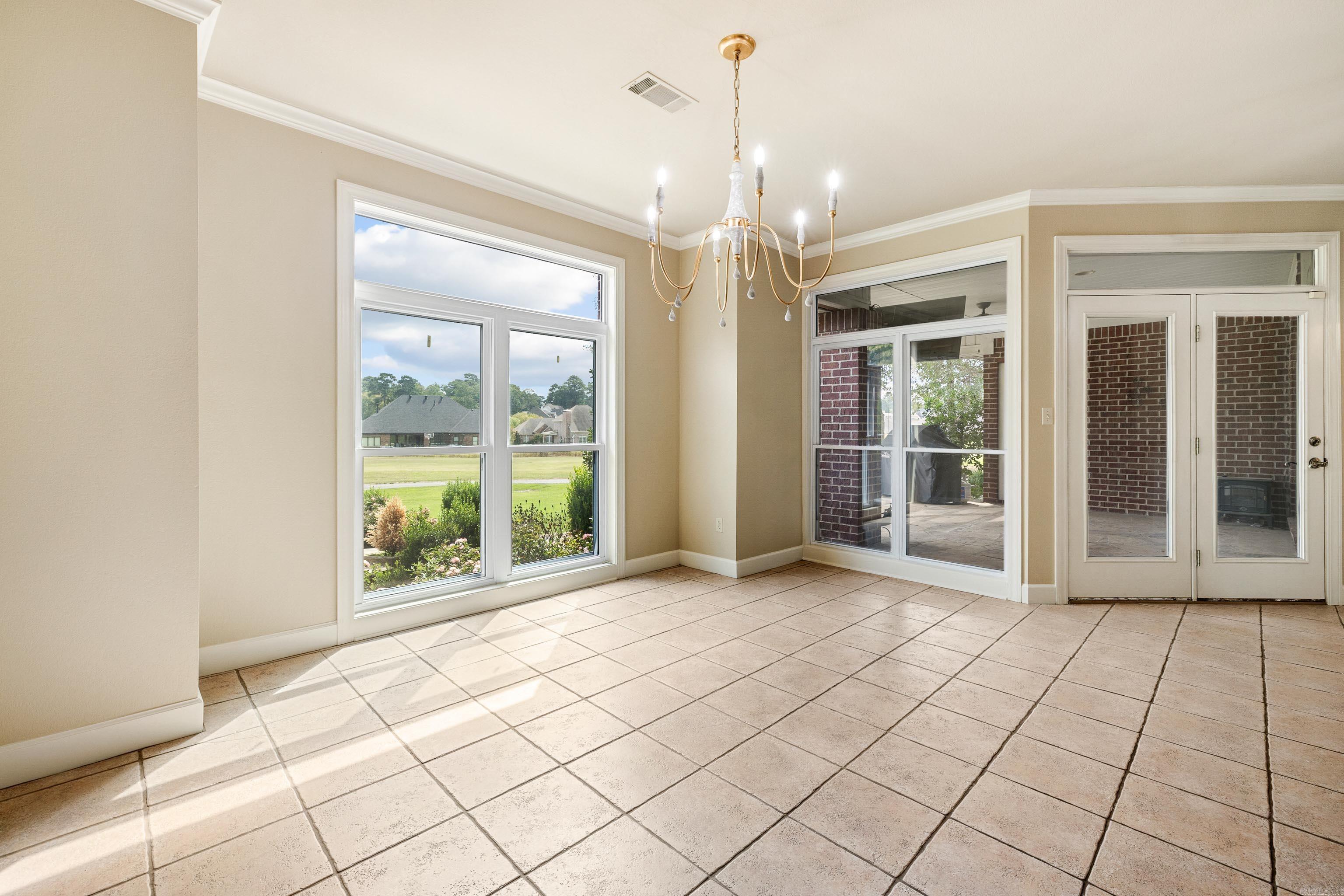 LONGHILLS VILLAGE - Residential