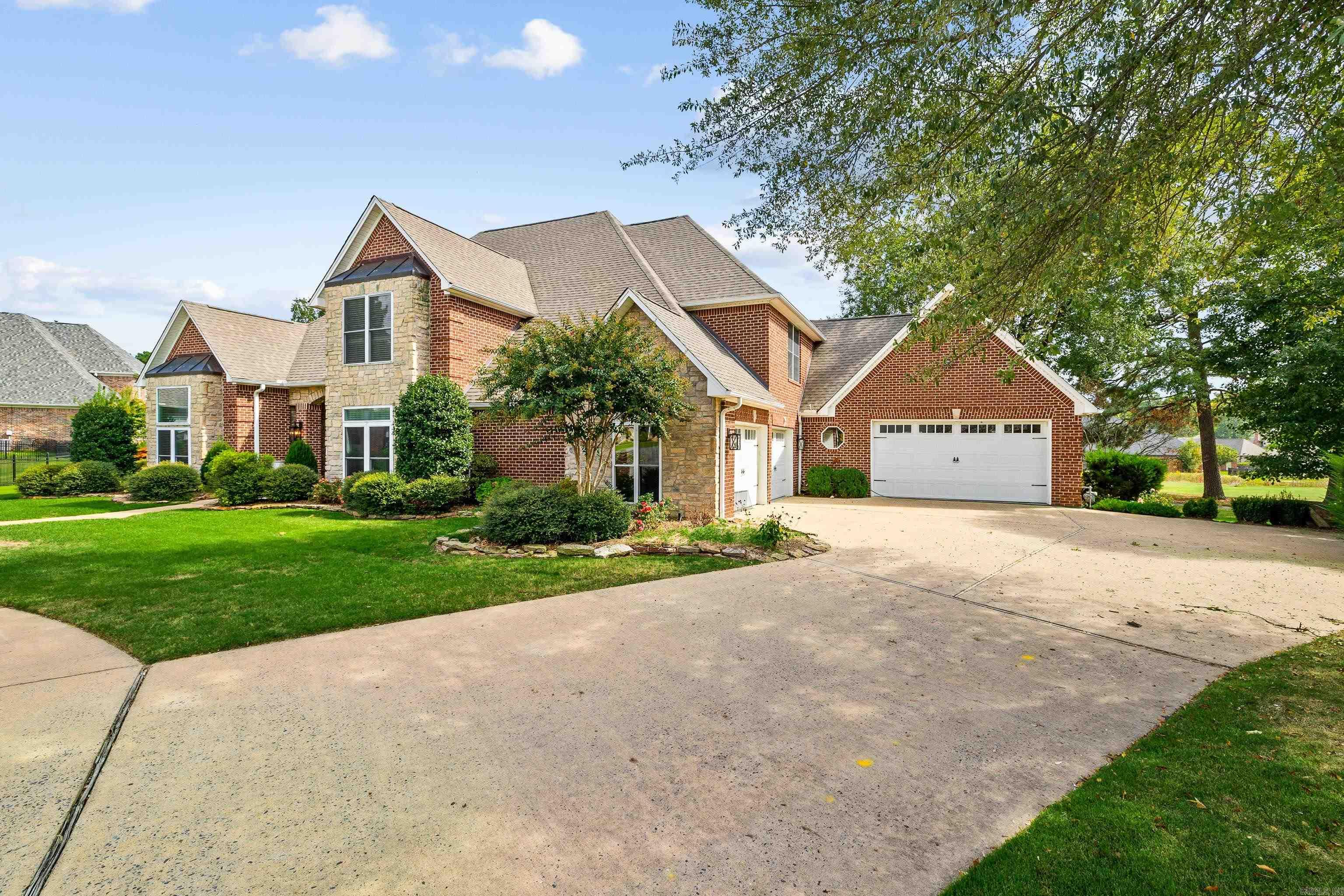 LONGHILLS VILLAGE - Residential