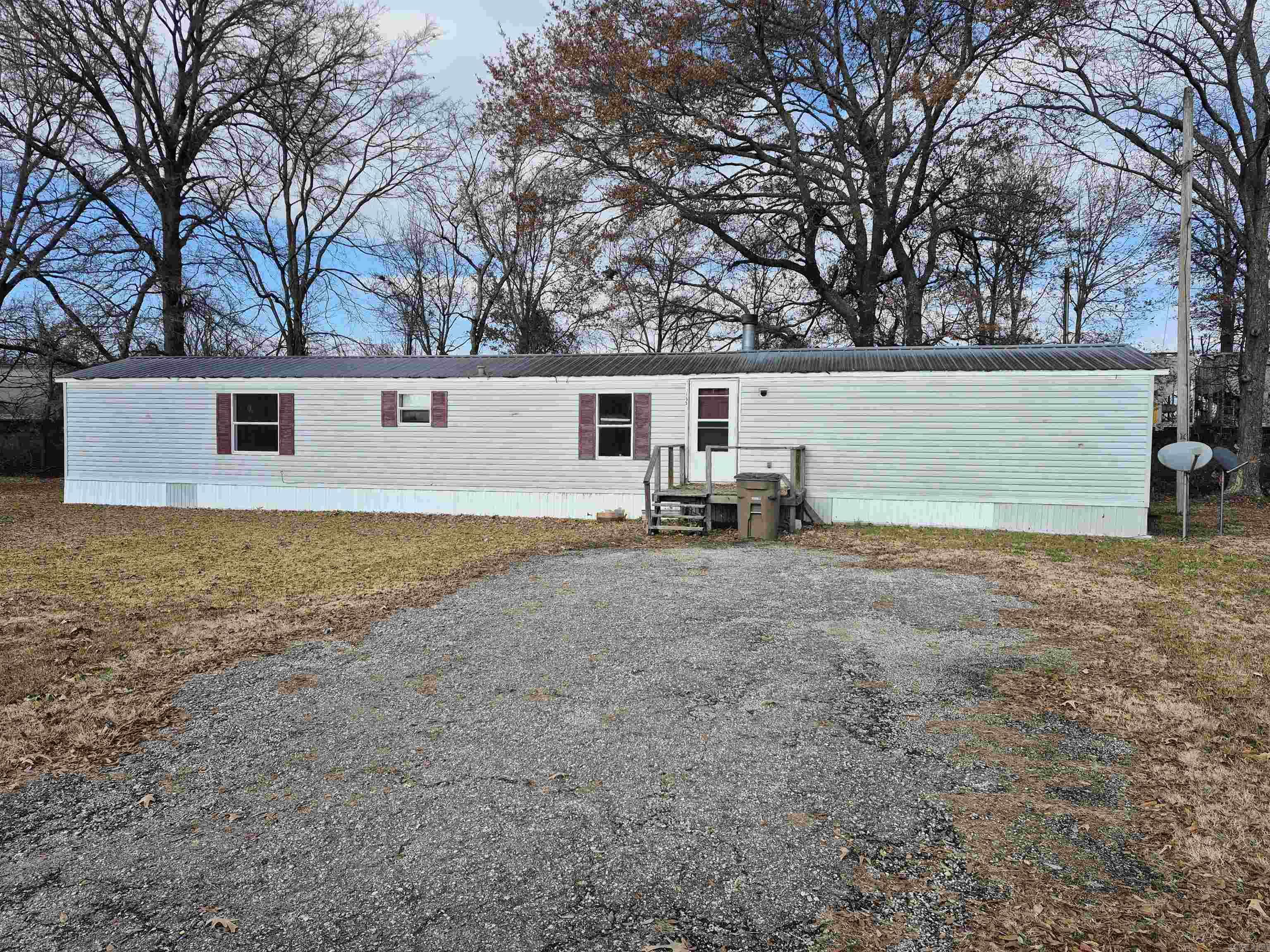 HERE IT IS A GREAT RENTAL OR STARTER HOME....3 BEDROOM 2 FULL BATHS***SINGLE WIDE MOBILE HOME***LOCATED ON A LARGE LOT***a little TLC and updates will personalize it JUST for U!!!!  THE SELLER SAID SELL...SELL, SO LET'S MAKE A DEAL!!!!!!!  UTILITIES ARE NOT ON & SELLER WILL NOT TURN THEM ON FOR ANY INSPECTIONS,  THAT WILL BE TSTRICTLY THE RESPONSILBILITY OF THE BUYER AND THIS STATEMENT MUST BE INCLUDED IN THE OFFER PRIOR TO SUBMITTING ***NO WARRANTIES OF ANY KIND TO BE GRANTED****   SOLD STRICTLY AS-IS**** (A/C ONLY 1YR OLD & ROOF 5YRS OLD) showing see remarks....