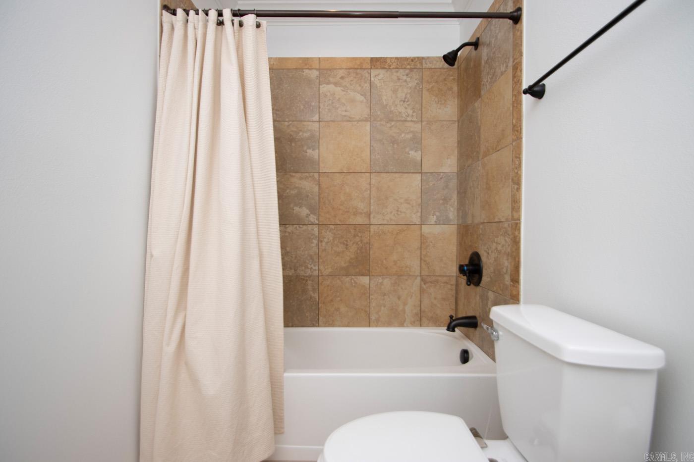 CHENAL WOODS HPR - Residential Lease