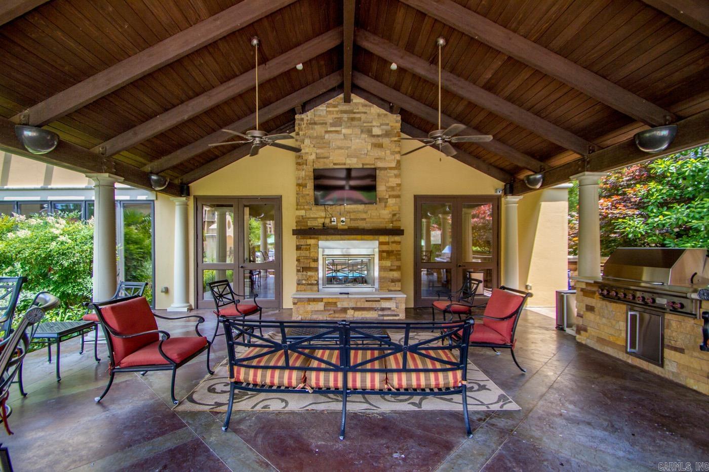 CHENAL WOODS HPR - Residential Lease