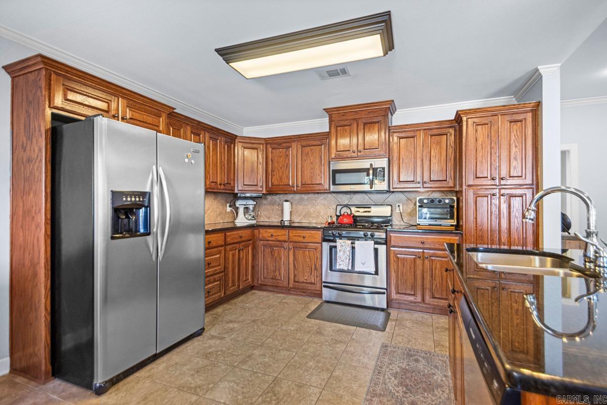 ROLLING BROOK - Residential