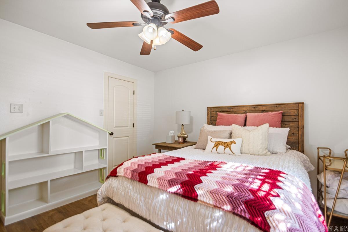 ROLLING BROOK - Residential