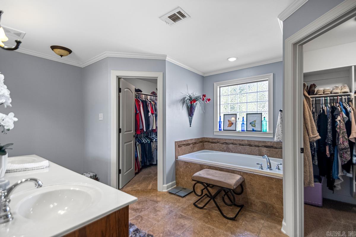 ROLLING BROOK - Residential