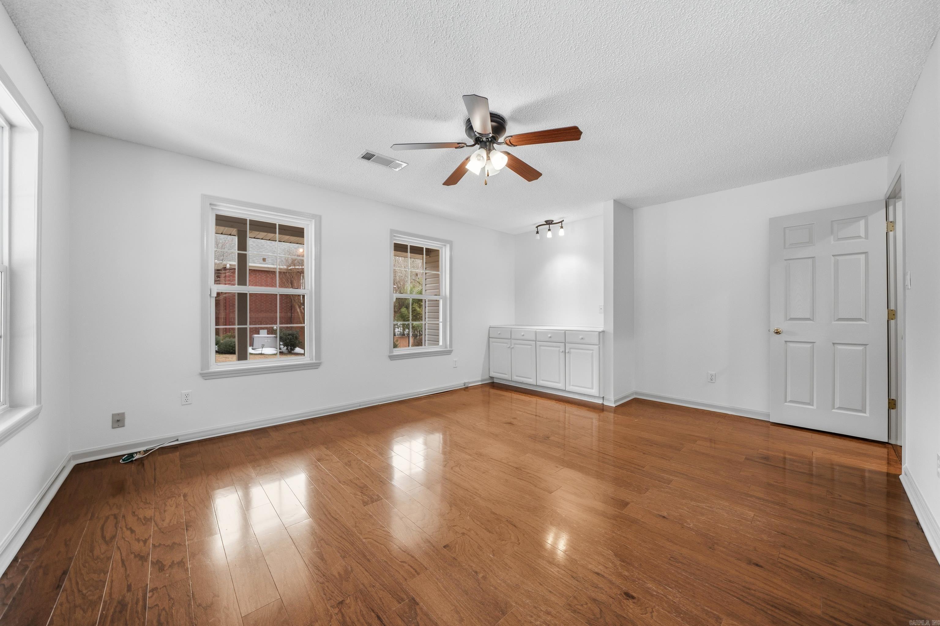 VALLEYRIDGE ESTATES ADD TO EASTG - Residential