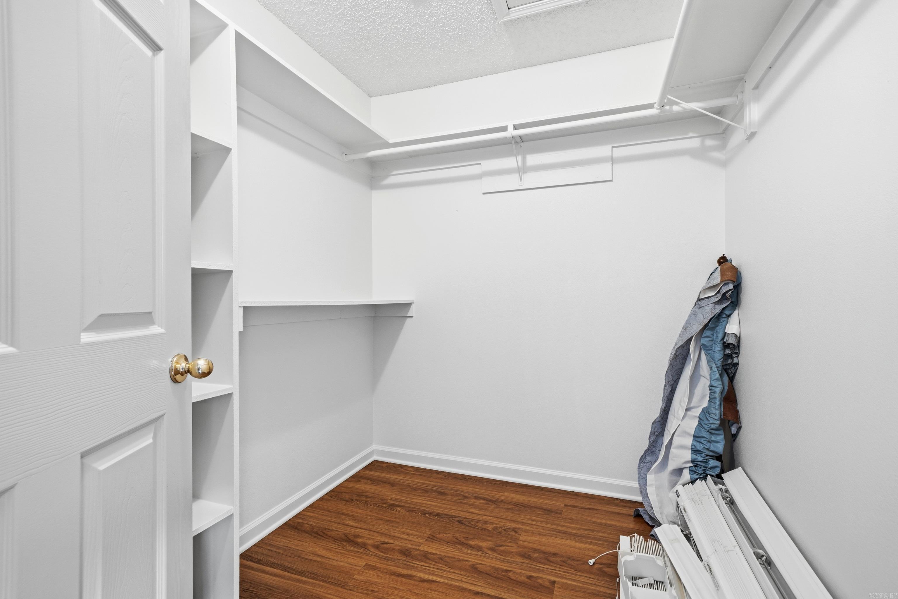 VALLEYRIDGE ESTATES ADD TO EASTG - Residential