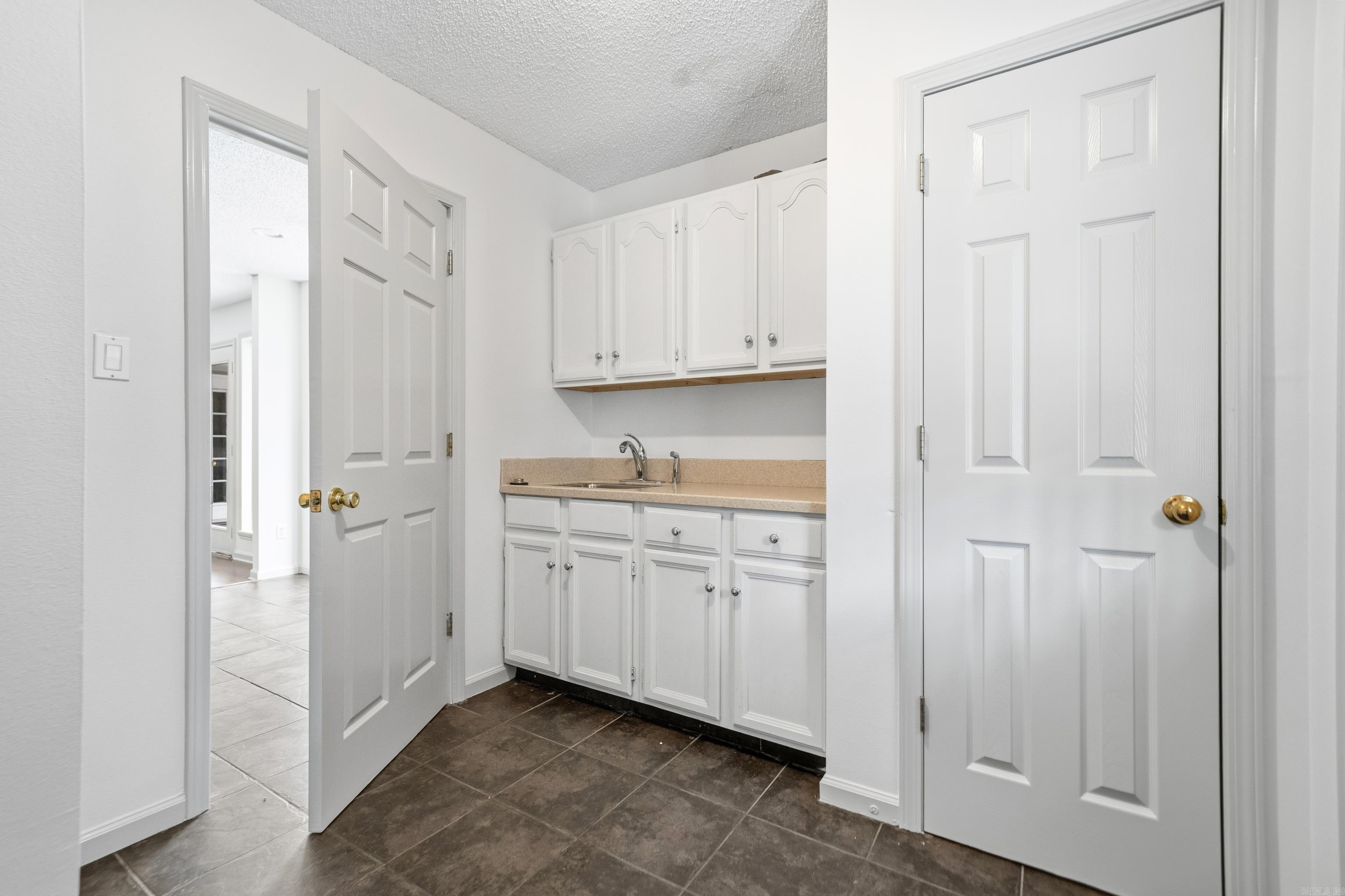 VALLEYRIDGE ESTATES ADD TO EASTG - Residential