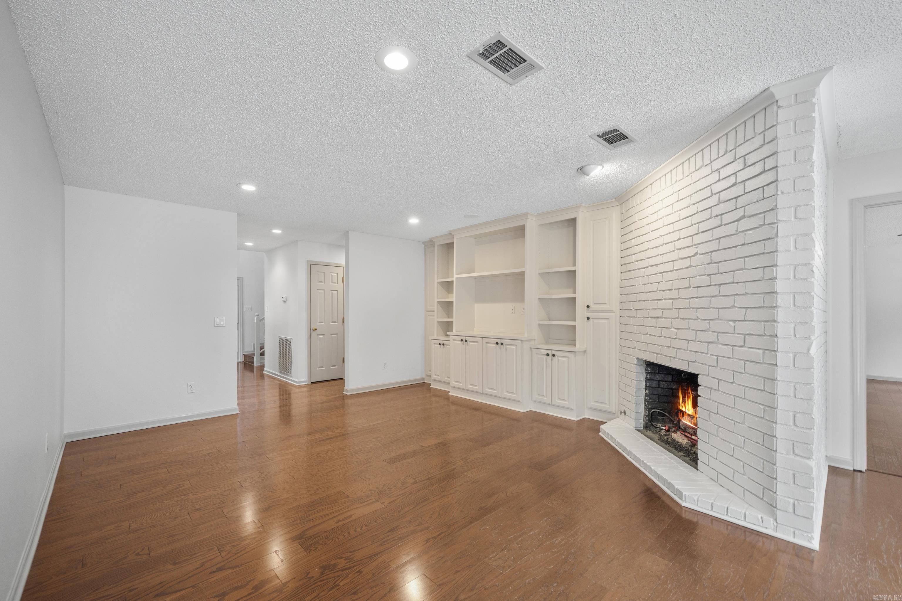 VALLEYRIDGE ESTATES ADD TO EASTG - Residential