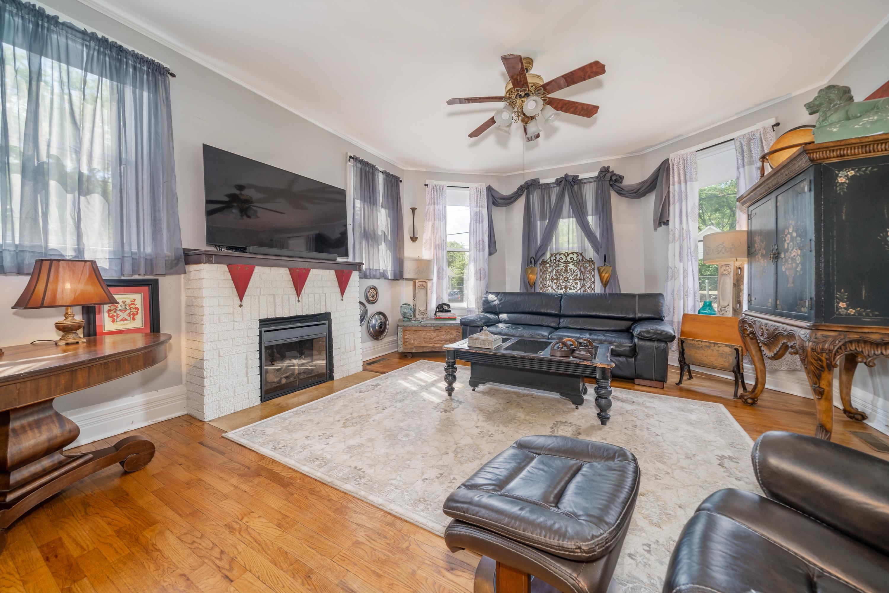 MURRAY & OBRIEN - Residential