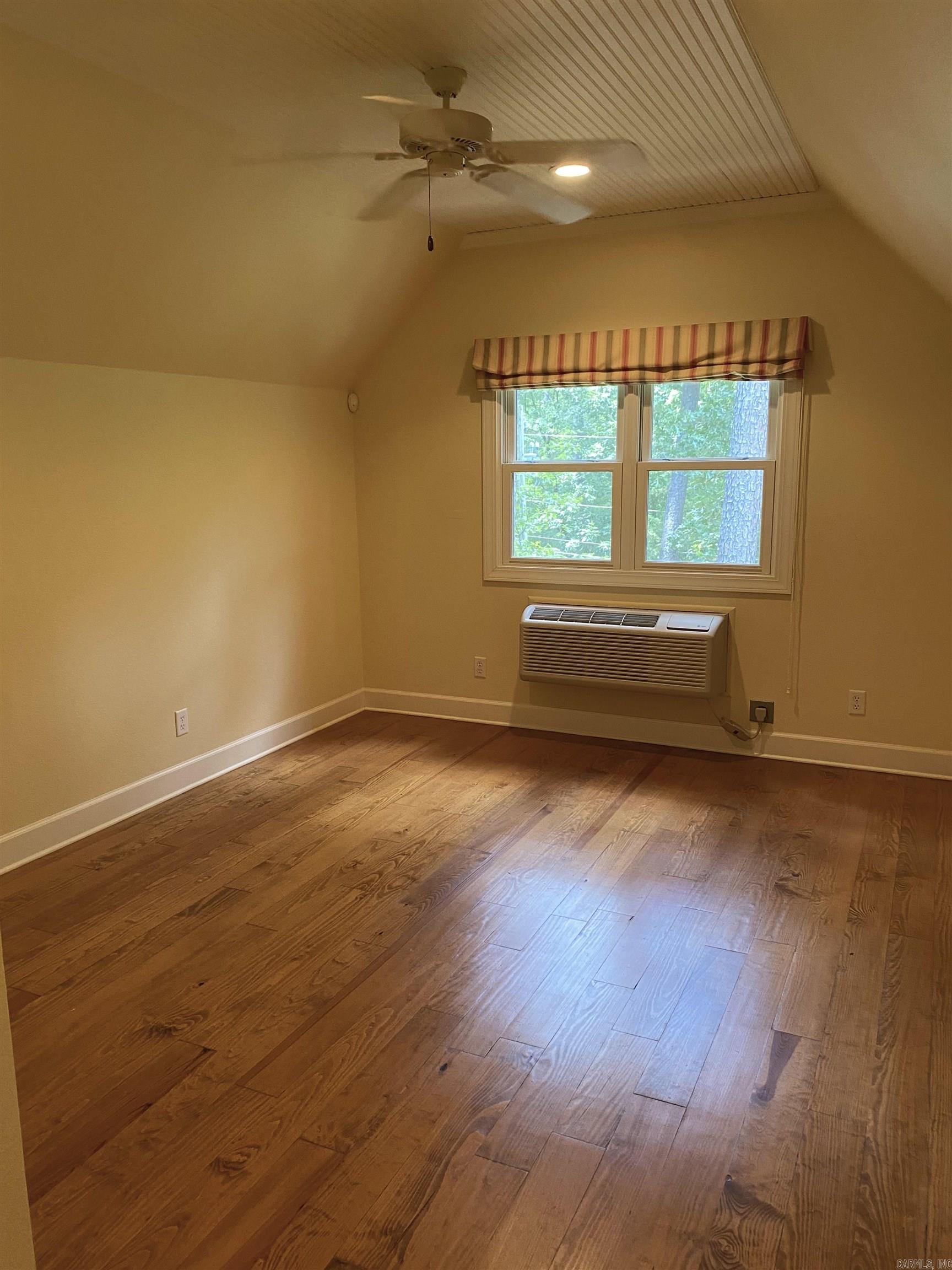 Hickory Nut Mountain Estates - Residential