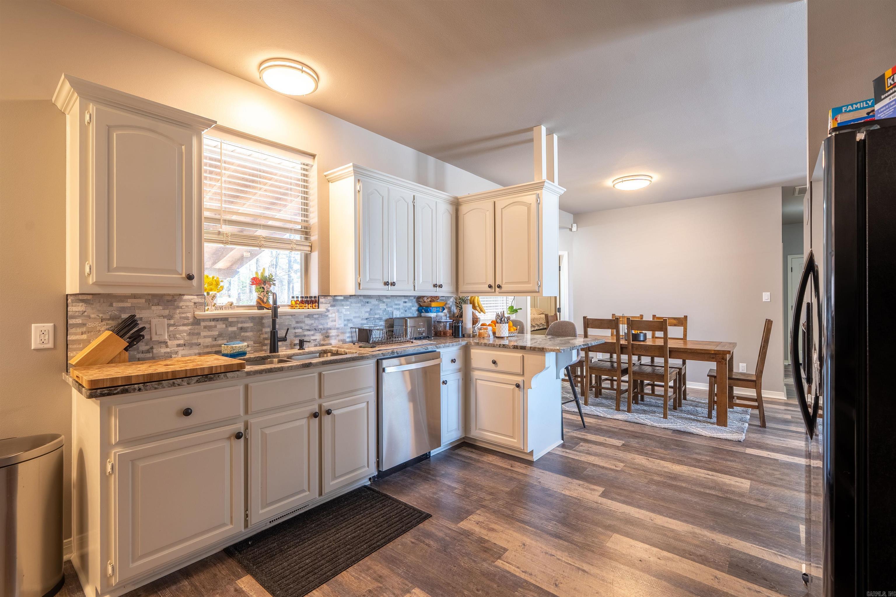 ARROWHEAD VILLAGE - Residential