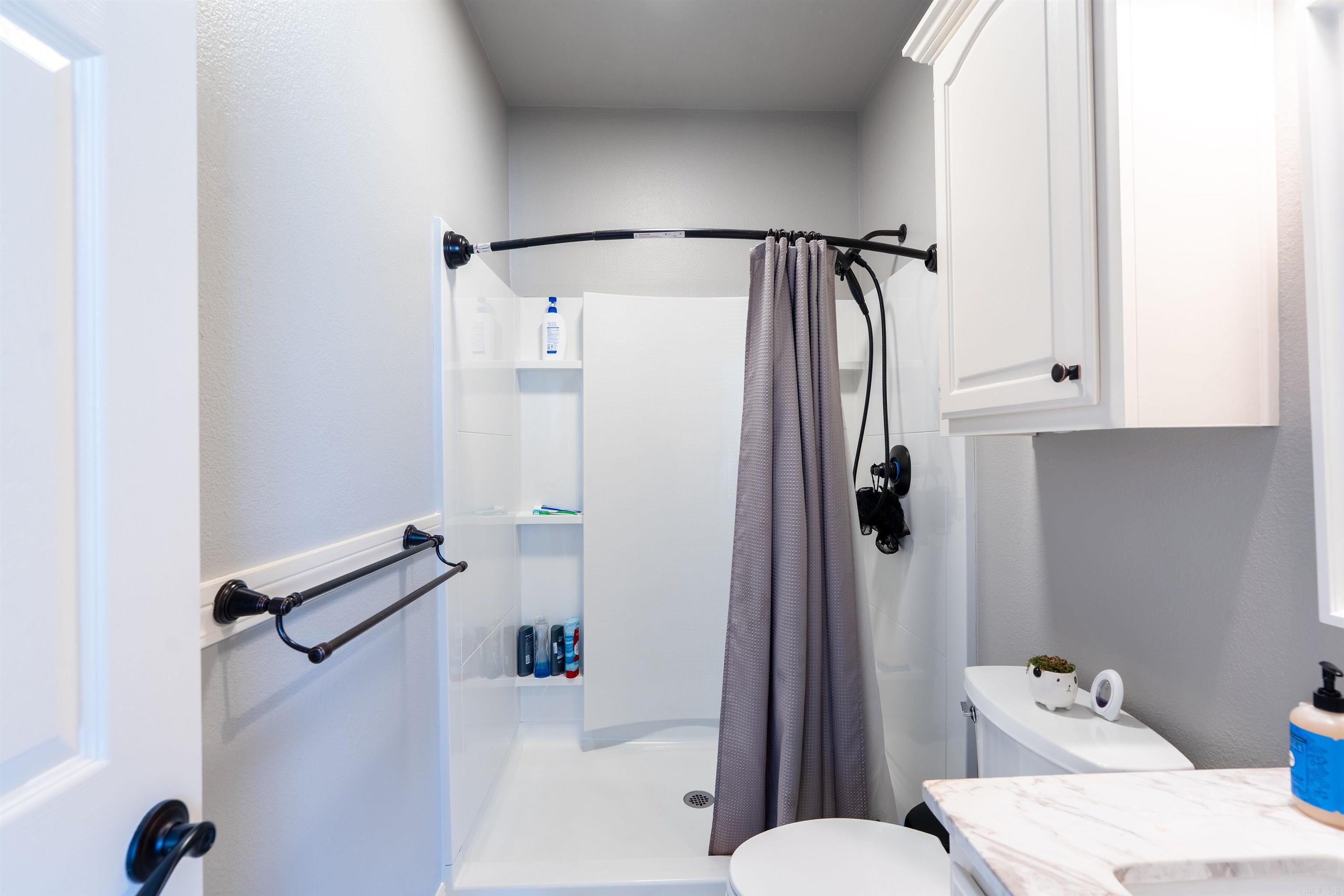 ARROWHEAD VILLAGE - Residential