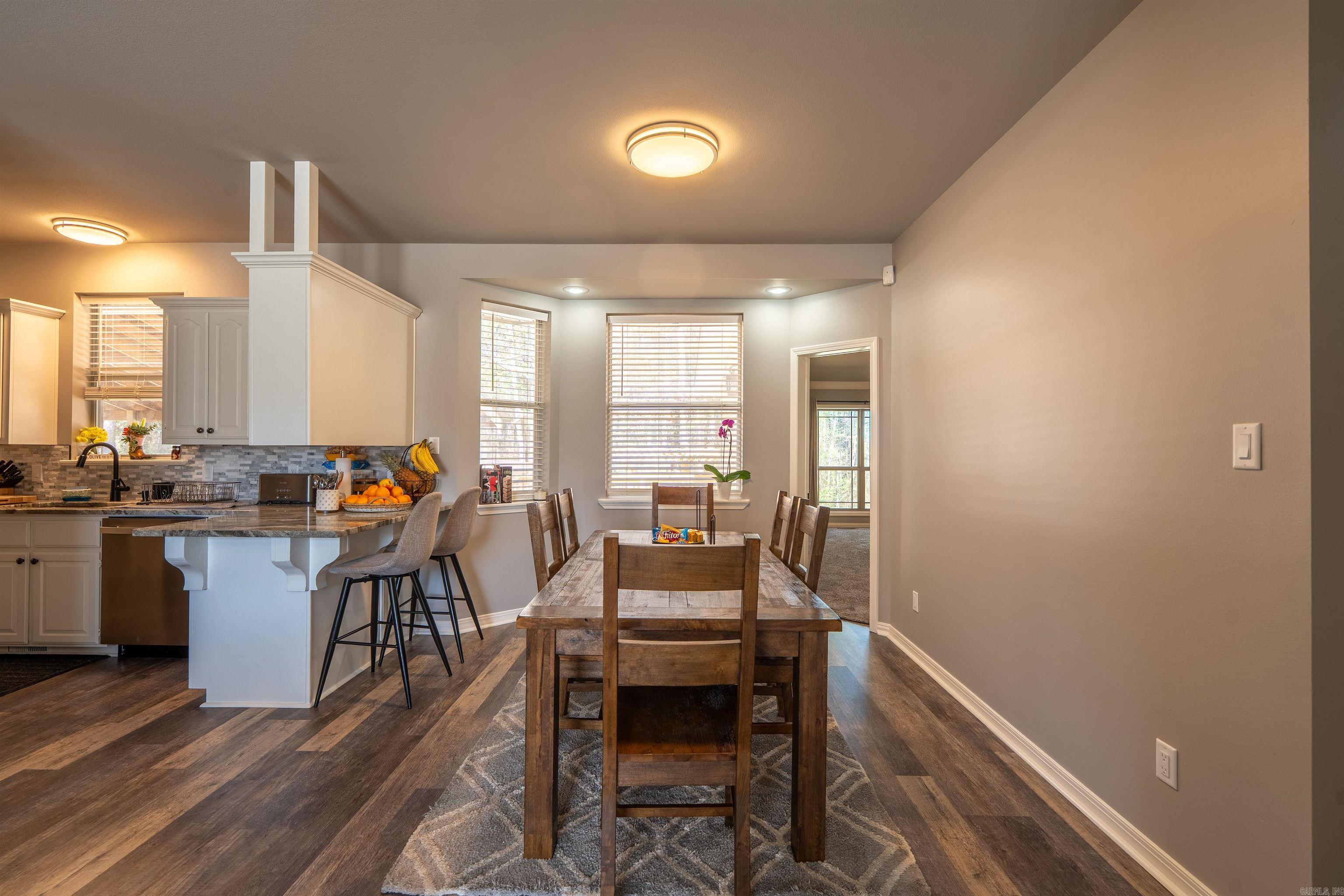 ARROWHEAD VILLAGE - Residential