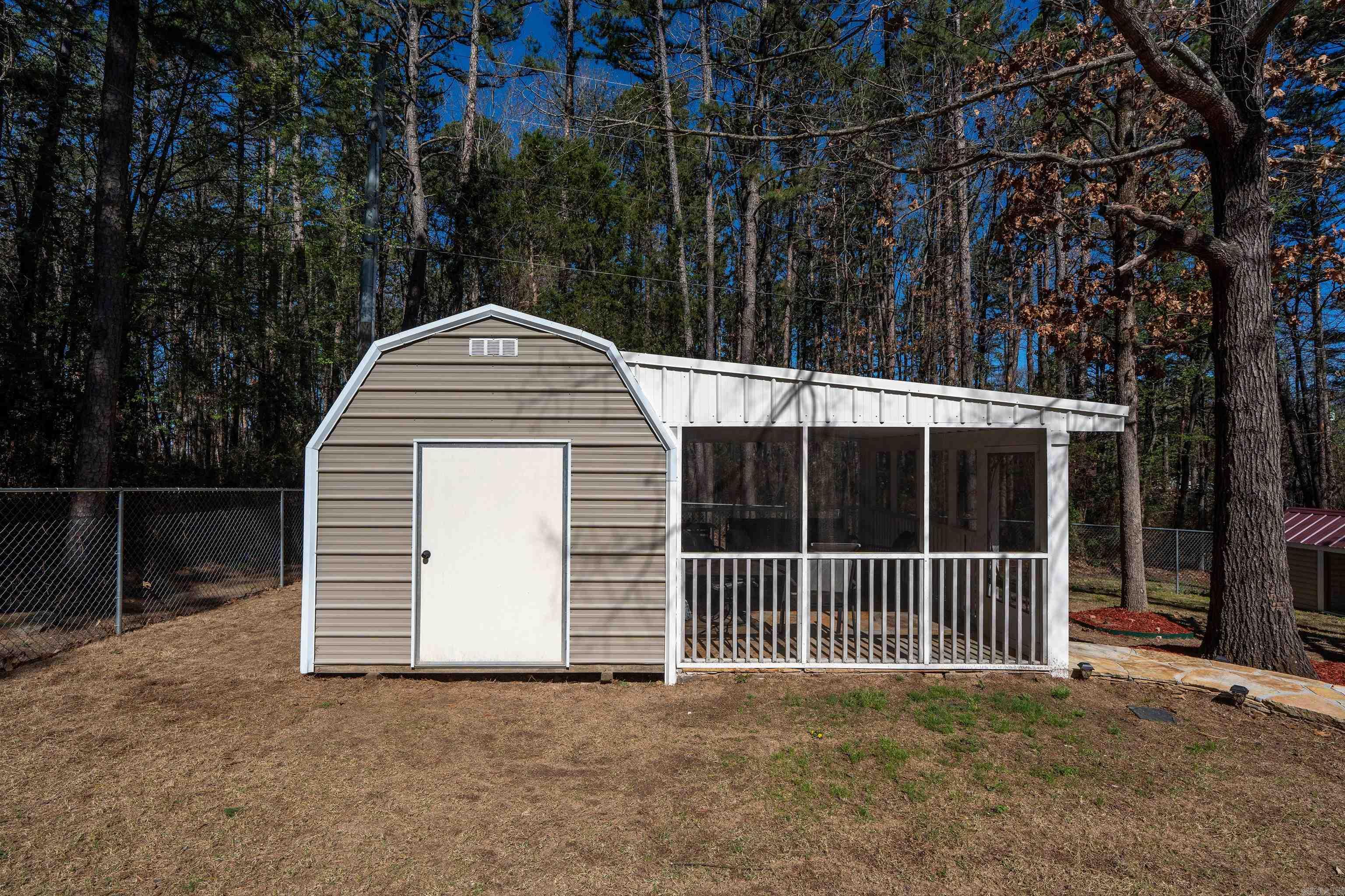 ARROWHEAD VILLAGE - Residential